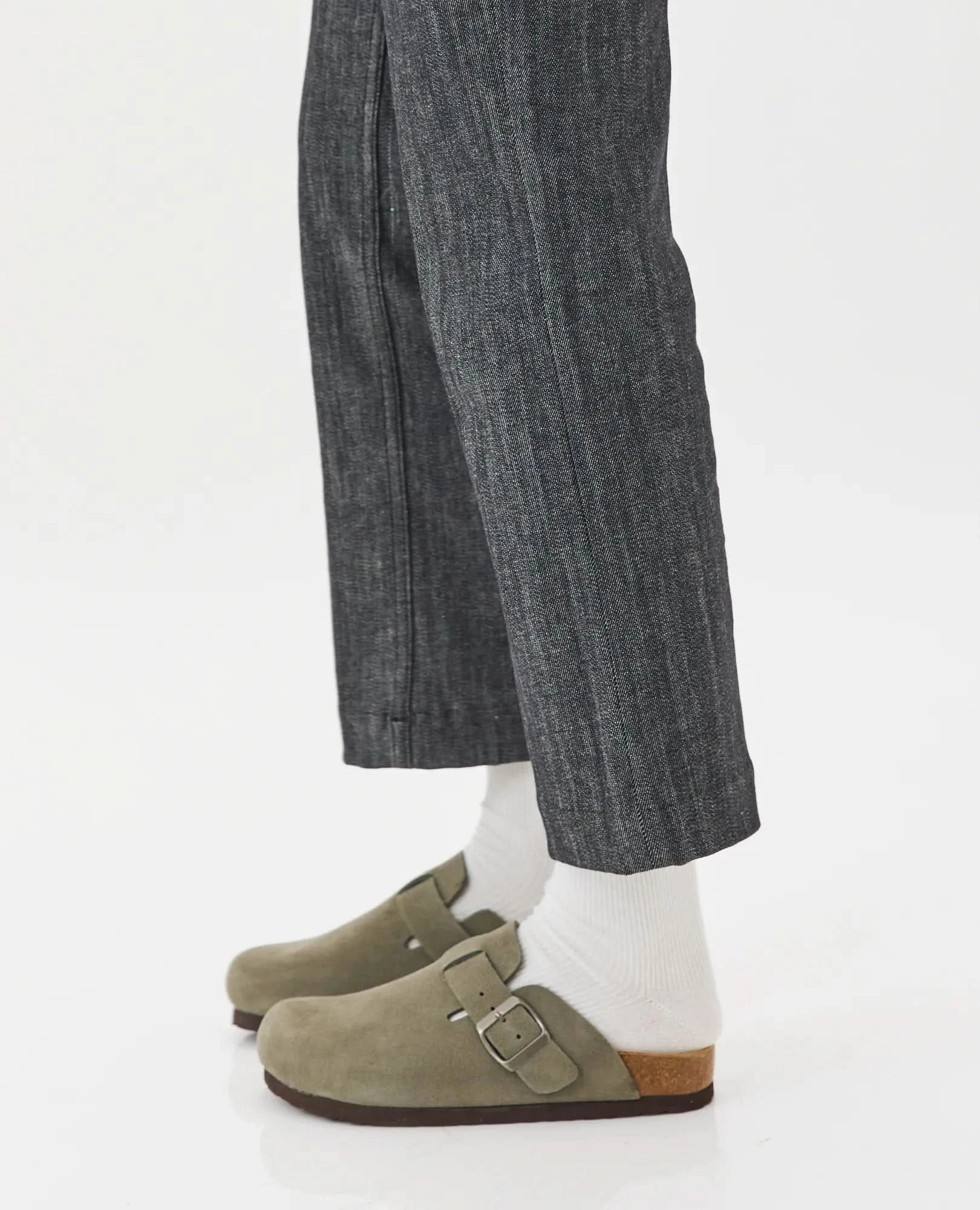 כפכפי עור סגורים - שביט - B Unique