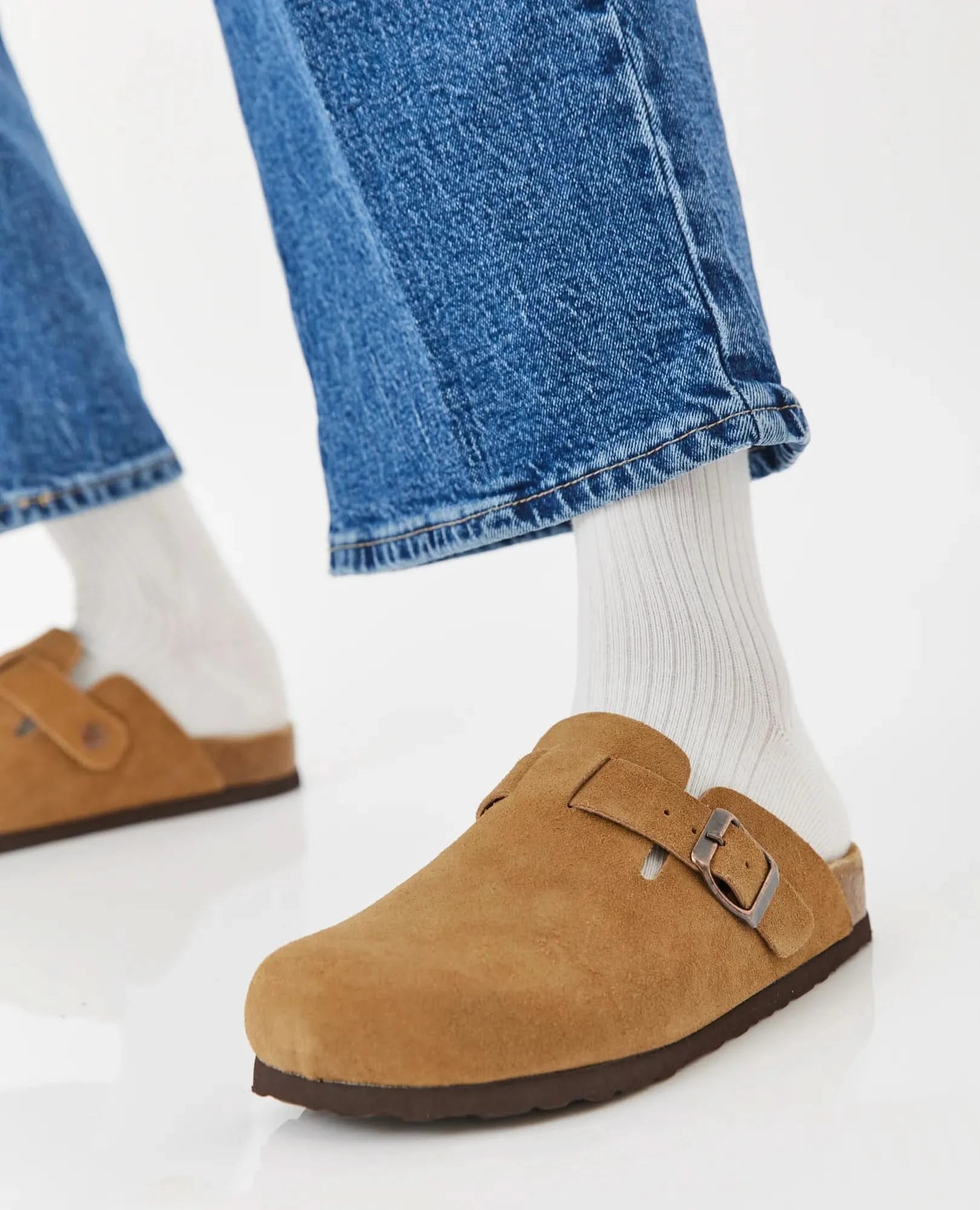 כפכפי עור סגורים - שביט - B Unique