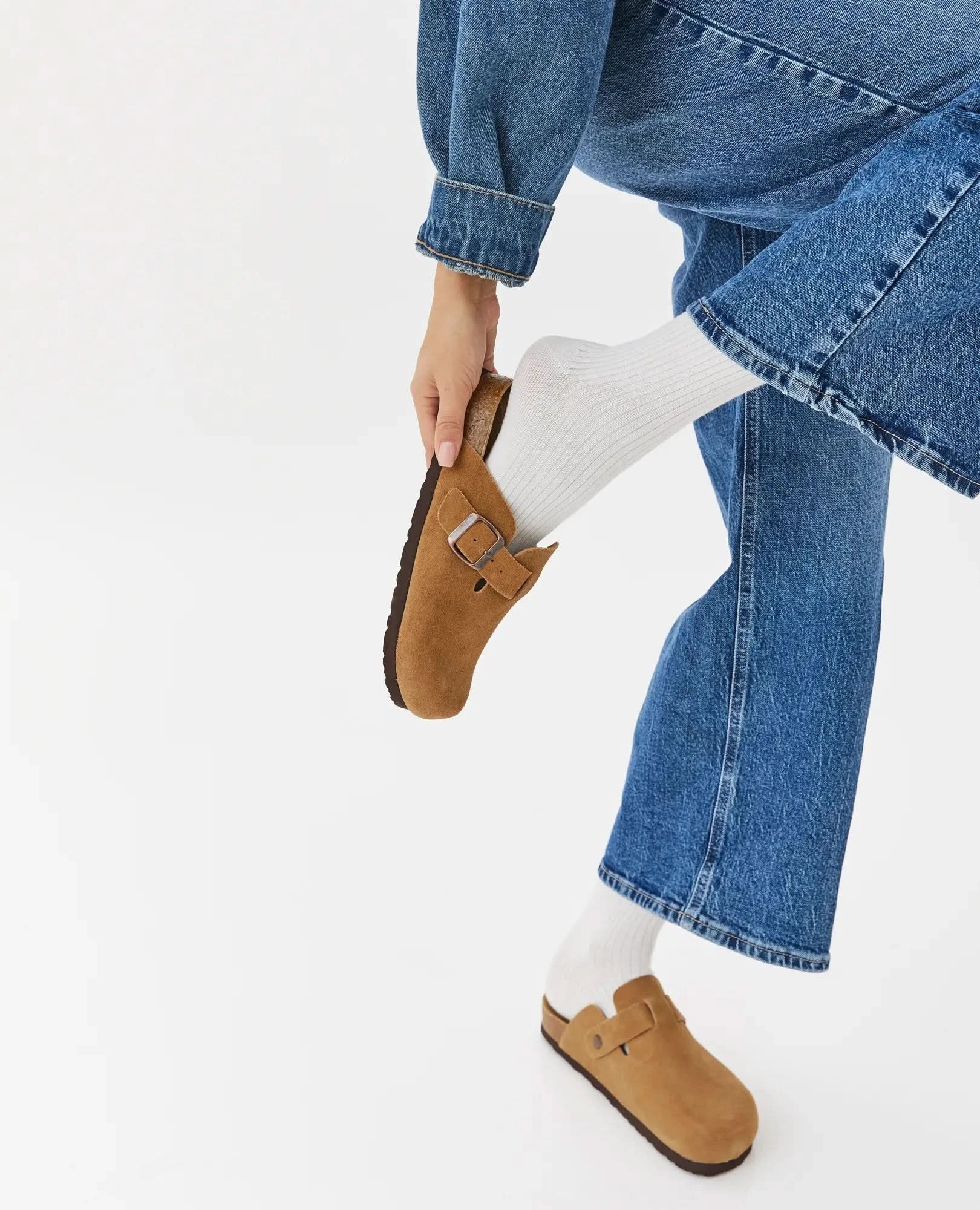 כפכפי עור סגורים - שביט - B Unique