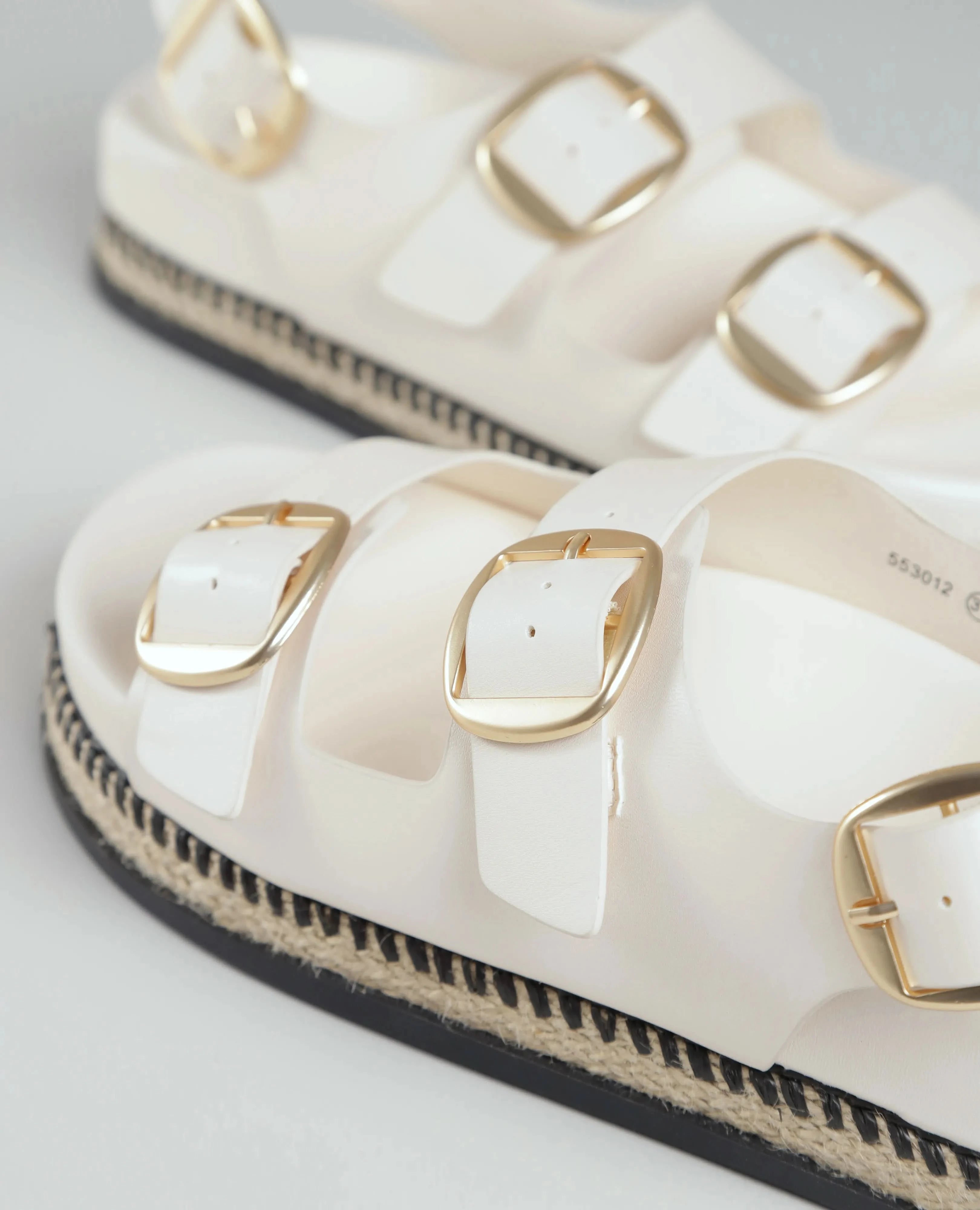 סנדלי פלטפורמה - קורל - B Unique - סנדלים