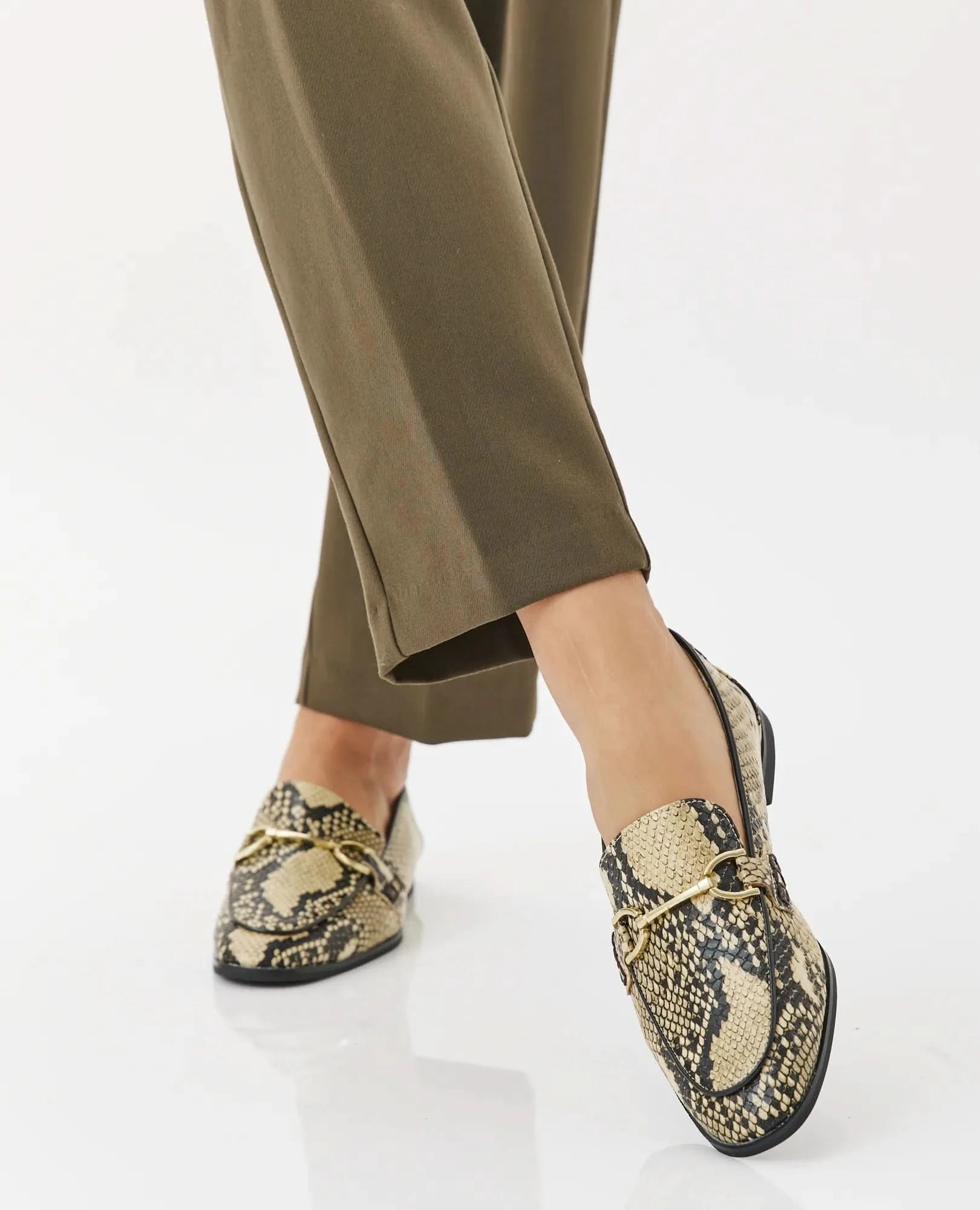 מוקסין שטוח אבזם- יהל - B Unique