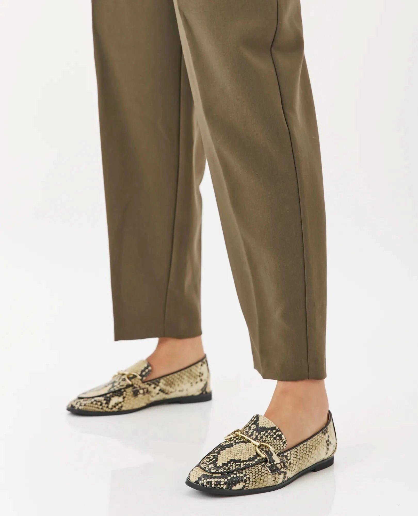 מוקסין שטוח אבזם- יהל - B Unique