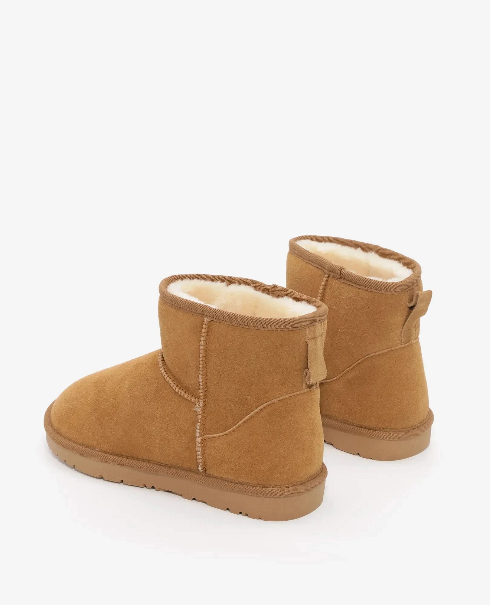 מגפונים פרוותיים מעור- רונה - B Unique