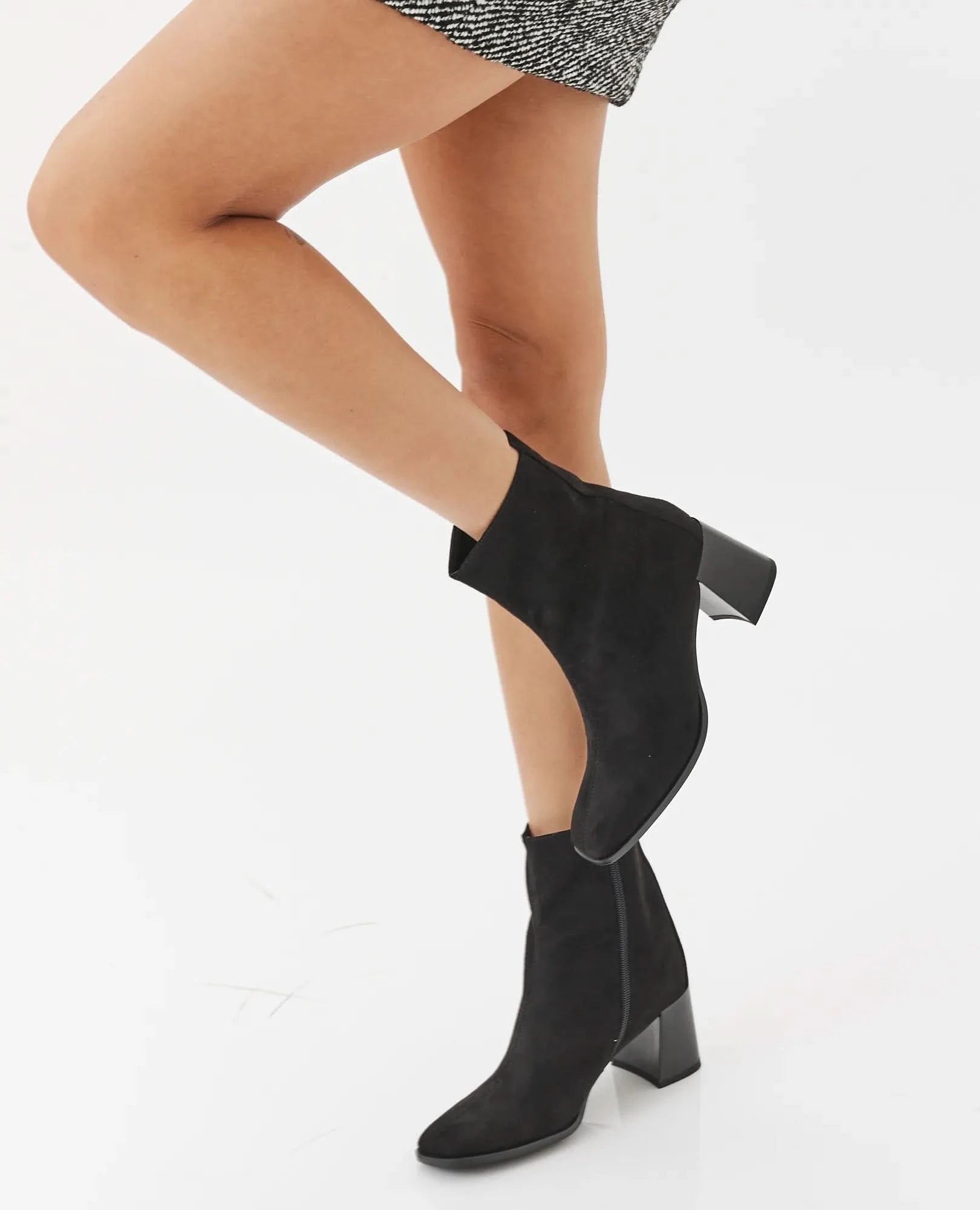 מגפוני עקב- סתיו - B Unique