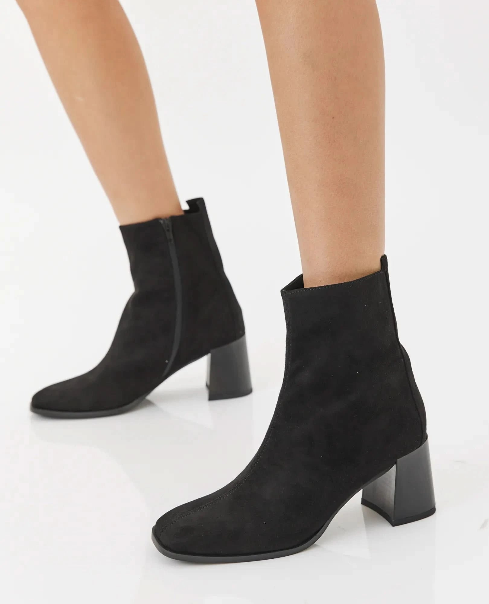 מגפוני עקב- סתיו - B Unique