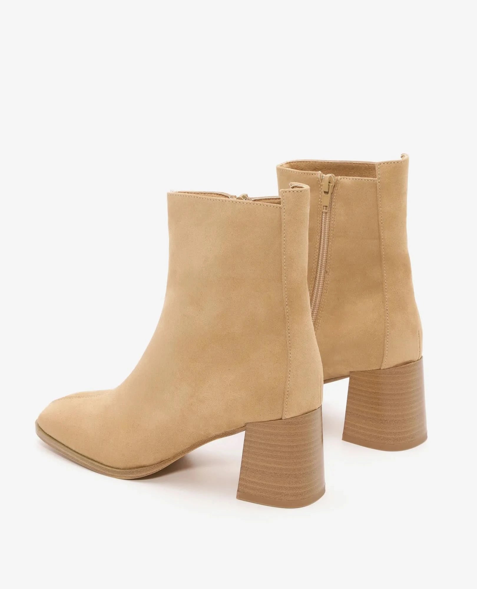 מגפוני עקב- סתיו - B Unique