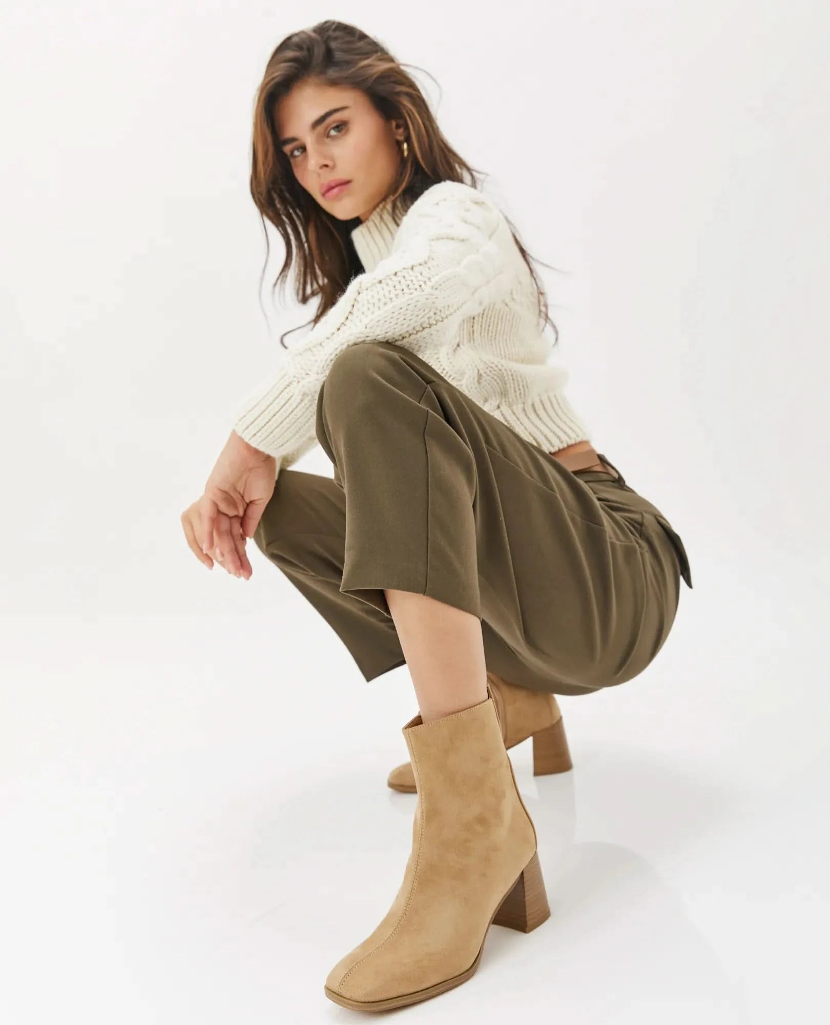 מגפוני עקב- סתיו - B Unique