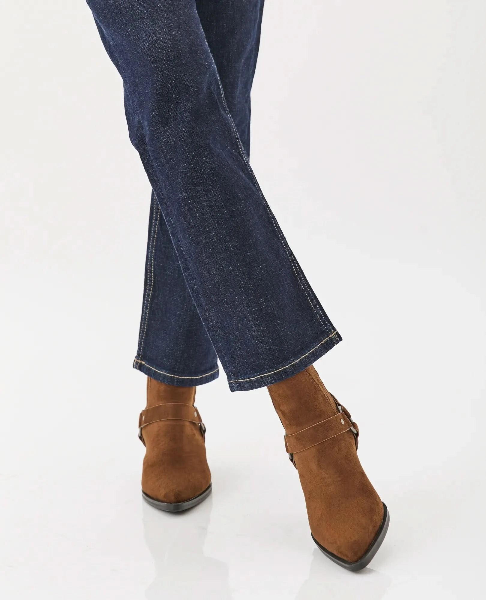 מגפוני בוקרים- דפנה - B Unique