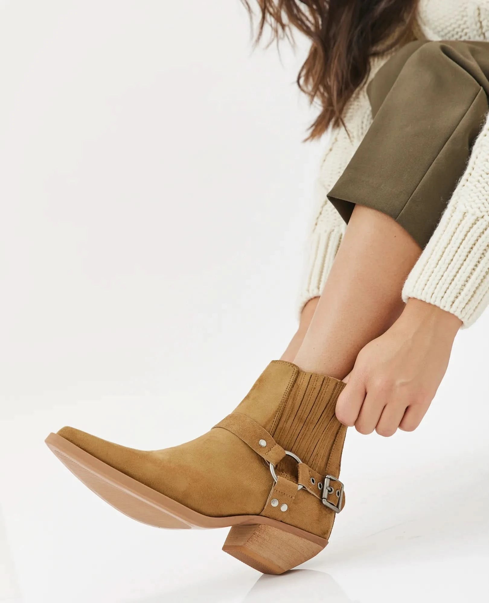 מגפוני בוקרים- דפנה - B Unique