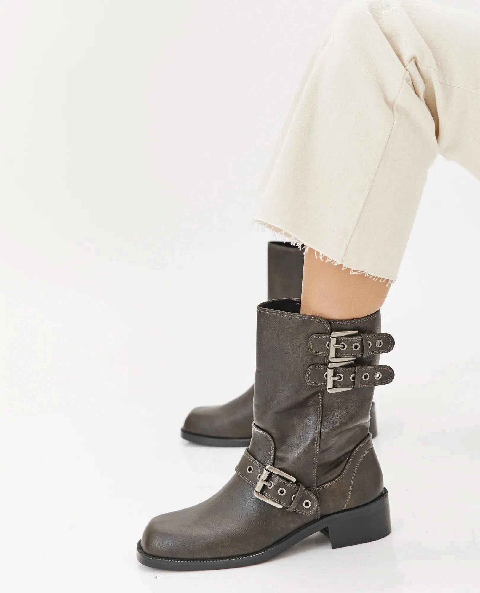 מגפוני טרקטור- טליה - B Unique