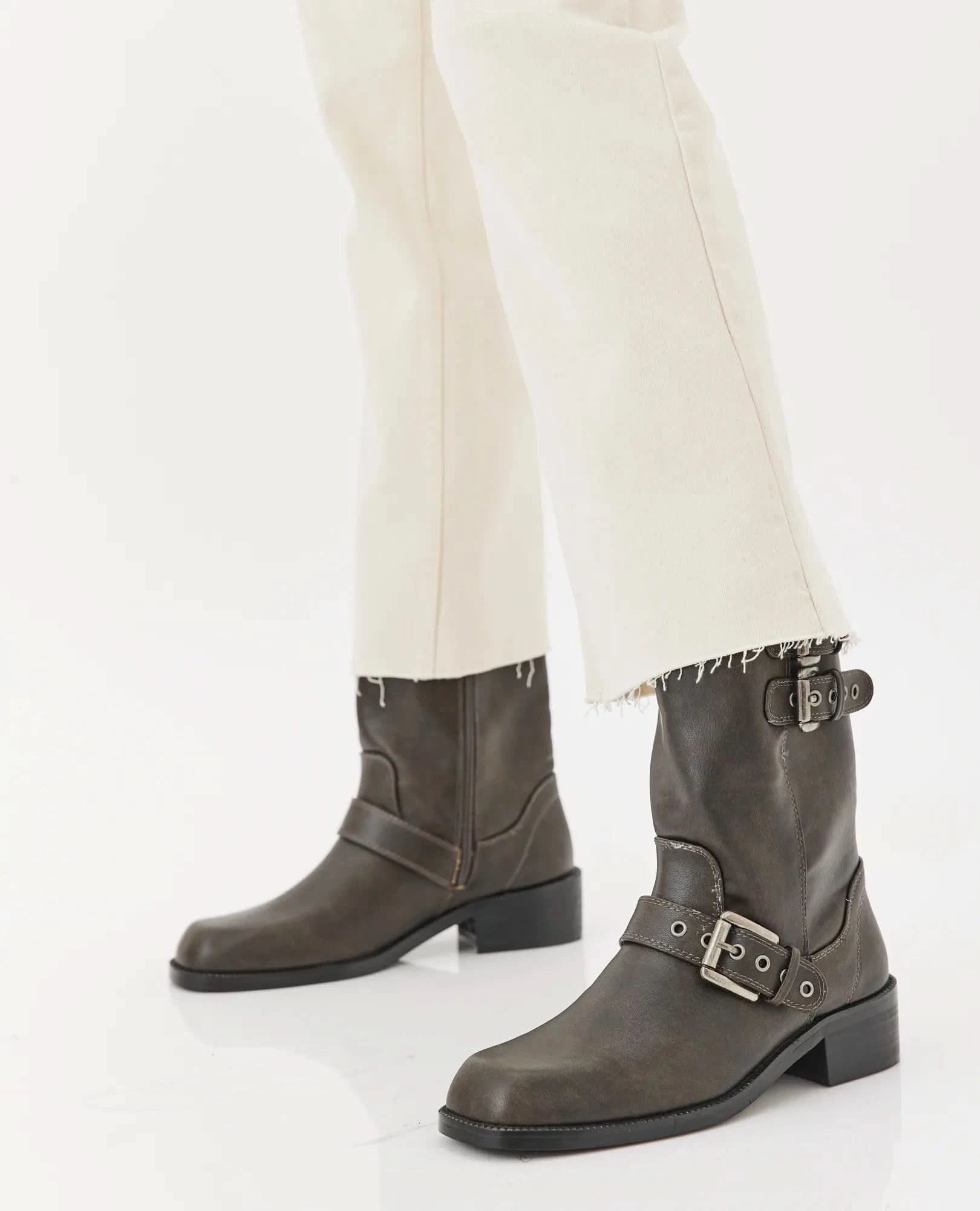 מגפוני טרקטור- טליה - B Unique