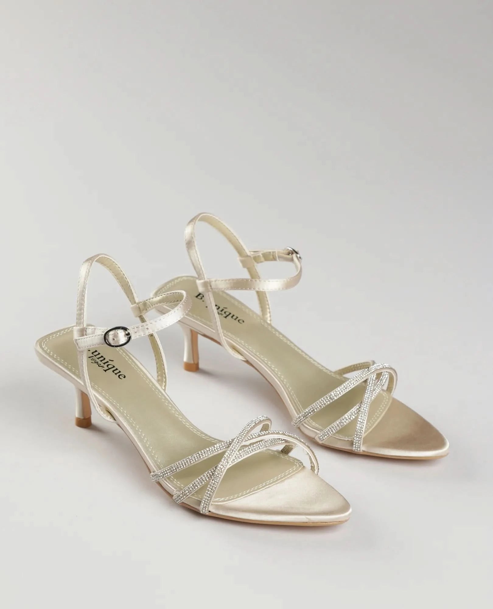 סנדלי עקב - דיאנה - B Unique