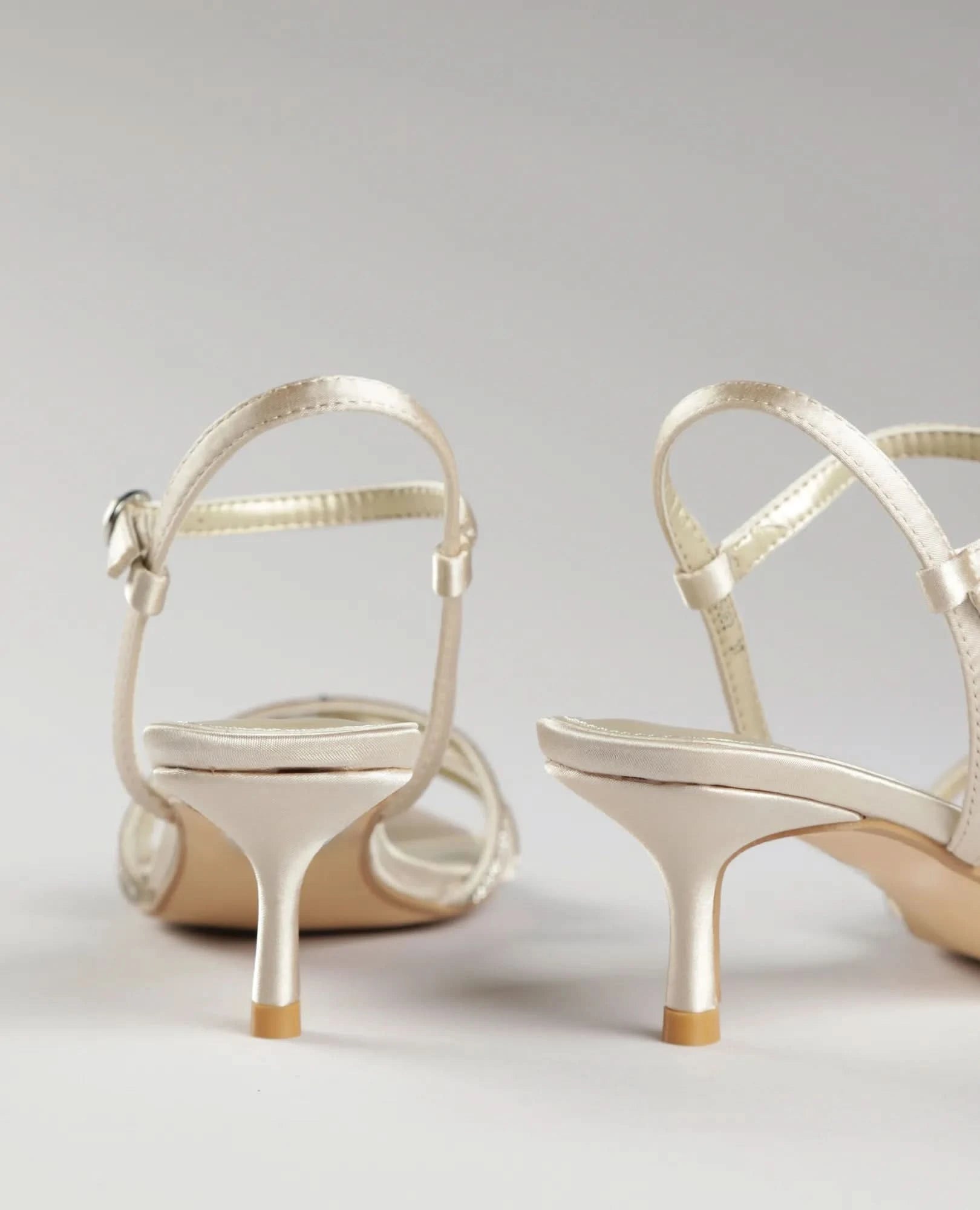 סנדלי עקב - דיאנה - B Unique