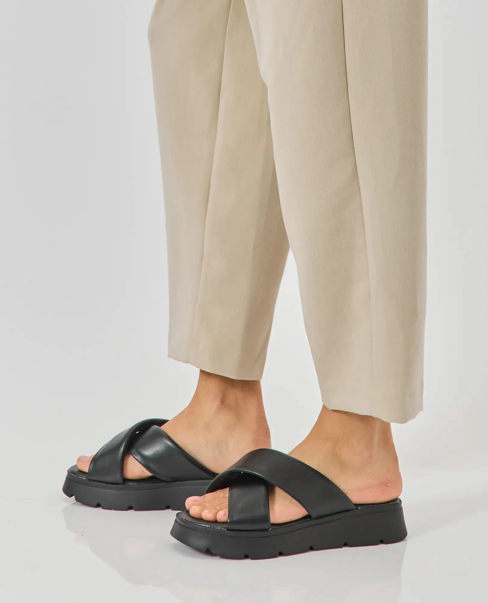 כפכפי פלטפורמה -אוליביה - B Unique - כפכפים