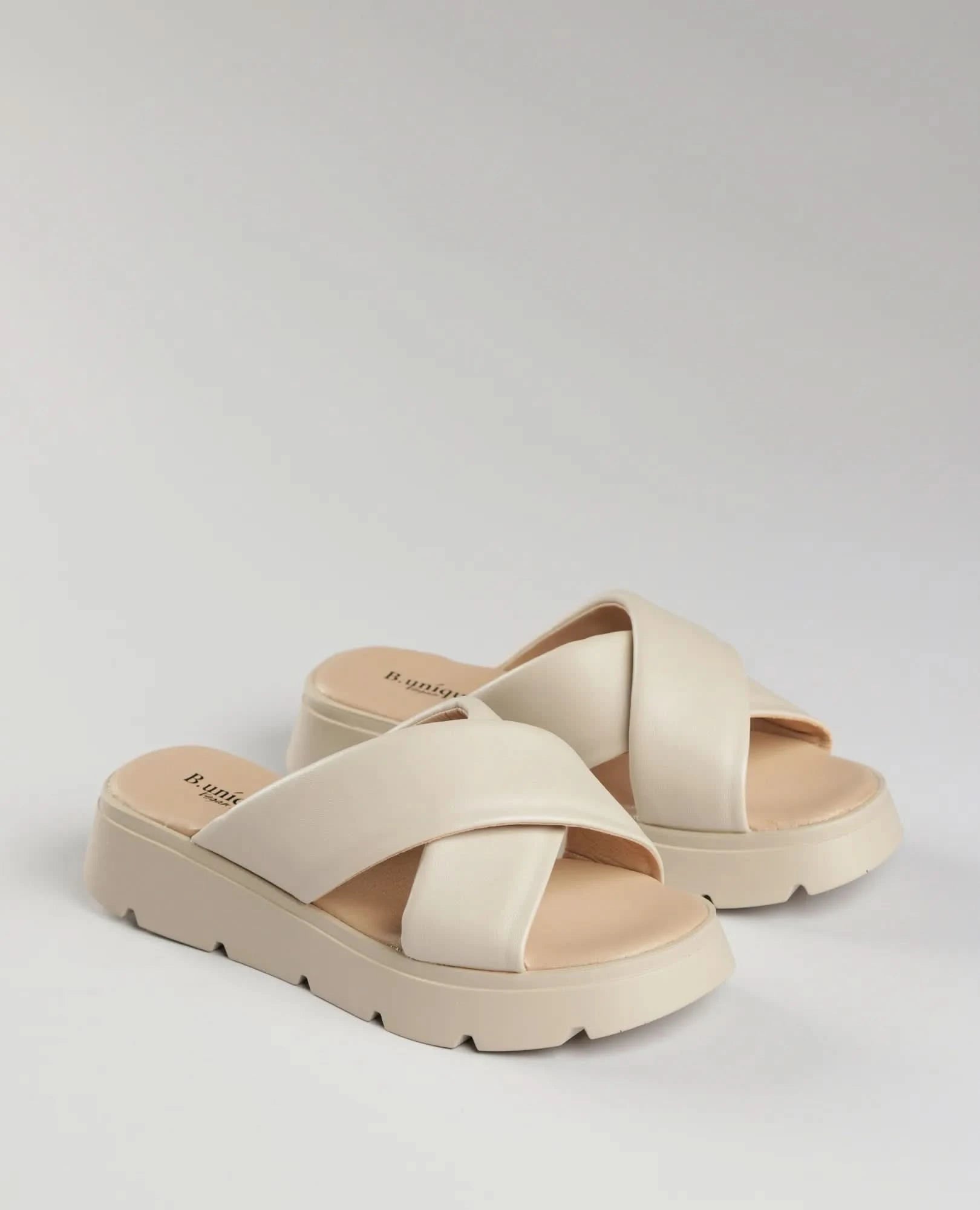 כפכפי פלטפורמה -אוליביה - B Unique