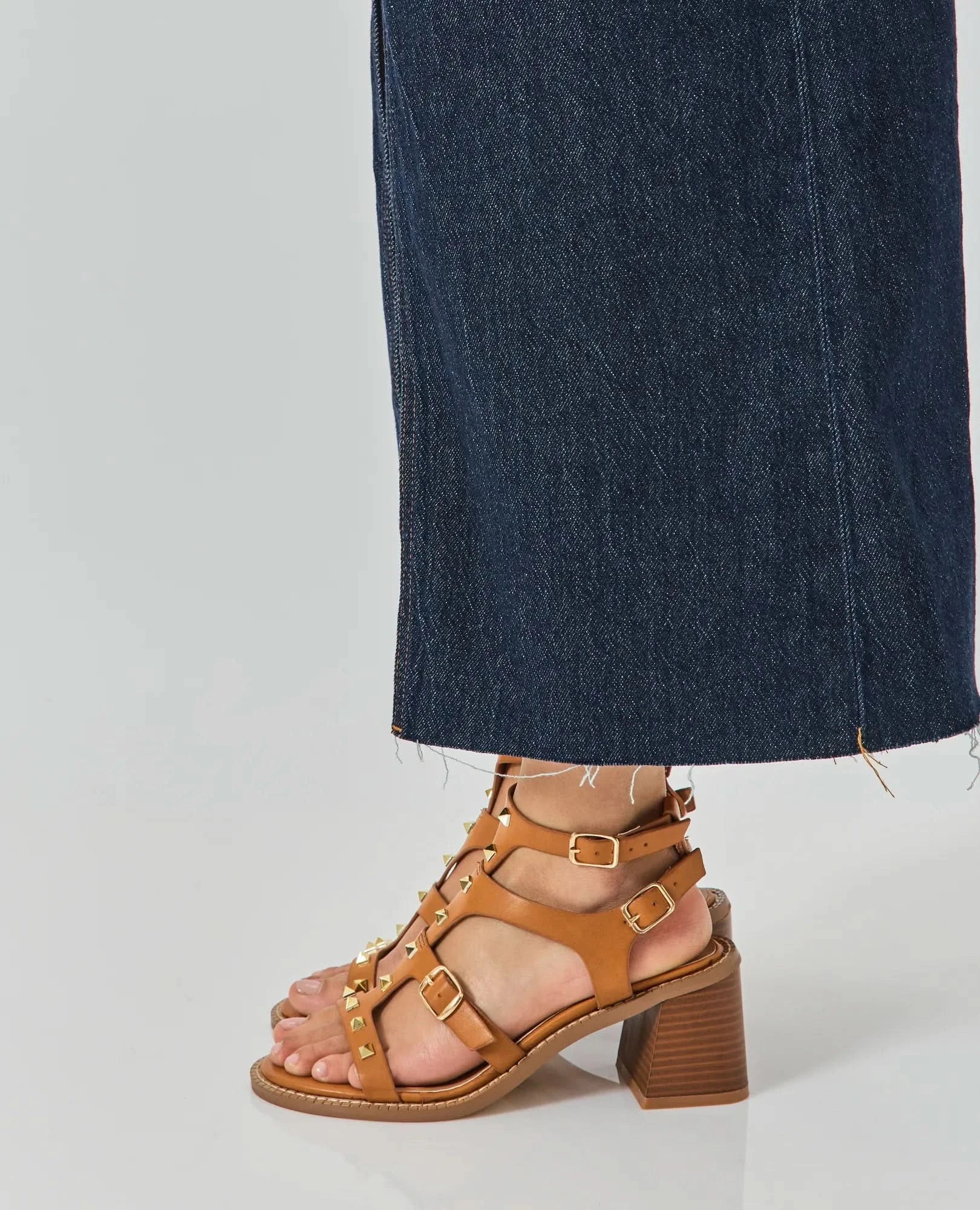 סנדלי עקב - נופר - B Unique - סנדלי עקב