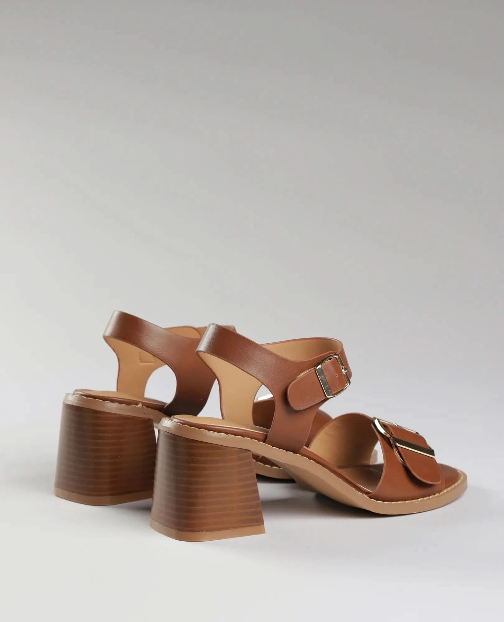 סנדלי עקב - סטפני - B Unique