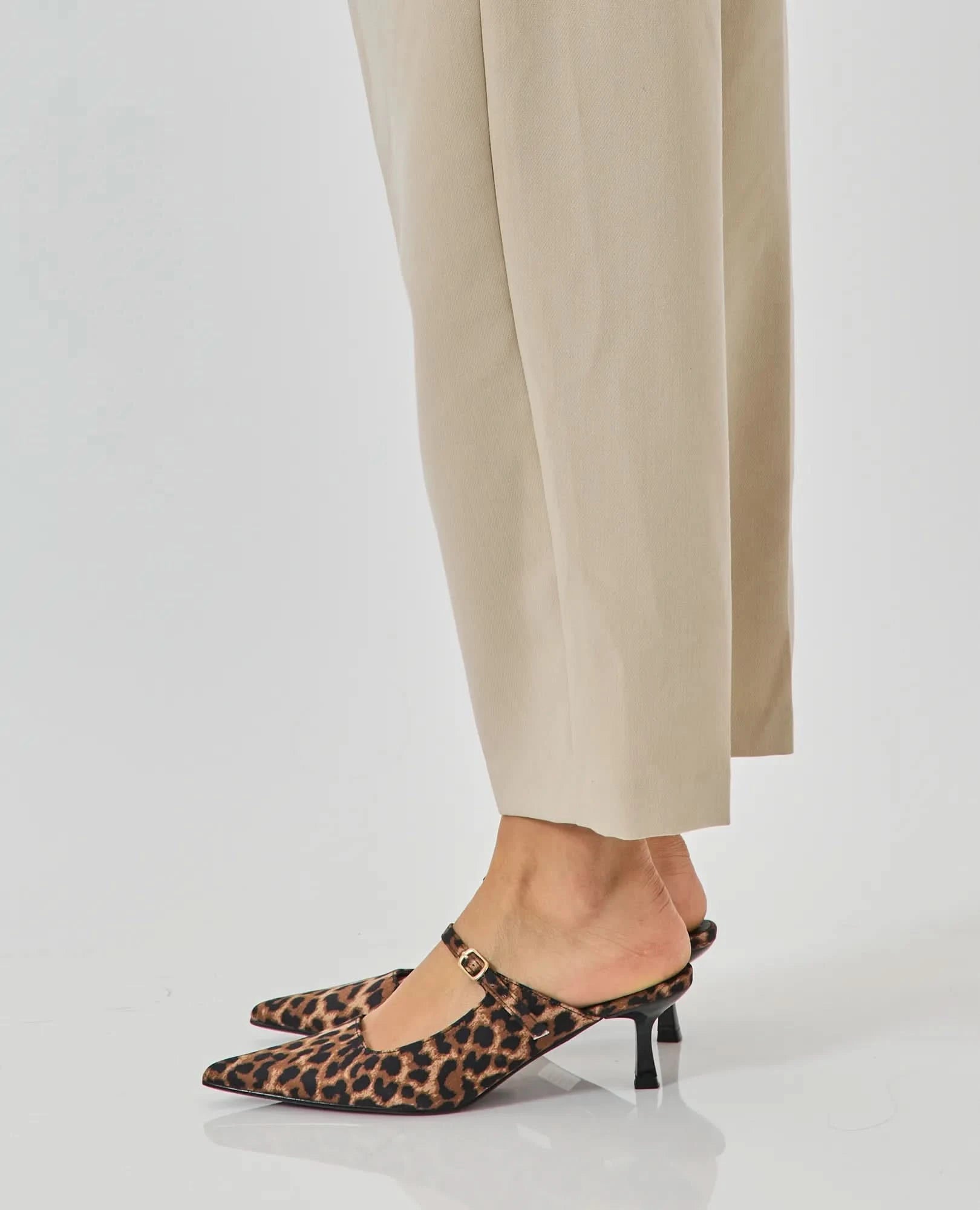 כפכפי עקב - שרית - B Unique - כפכפי עקב