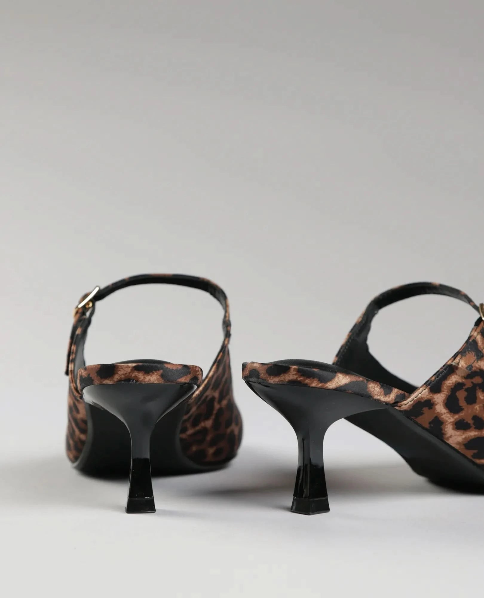 כפכפי עקב - שרית - B Unique