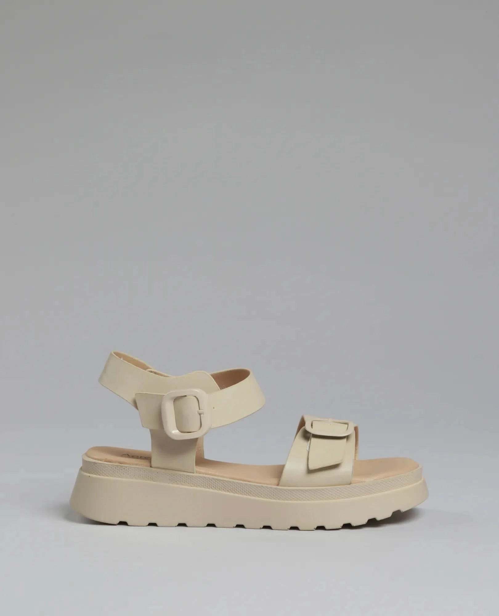 סנדלי פלטפורמה עם אבזמים - B Unique - סנדלים