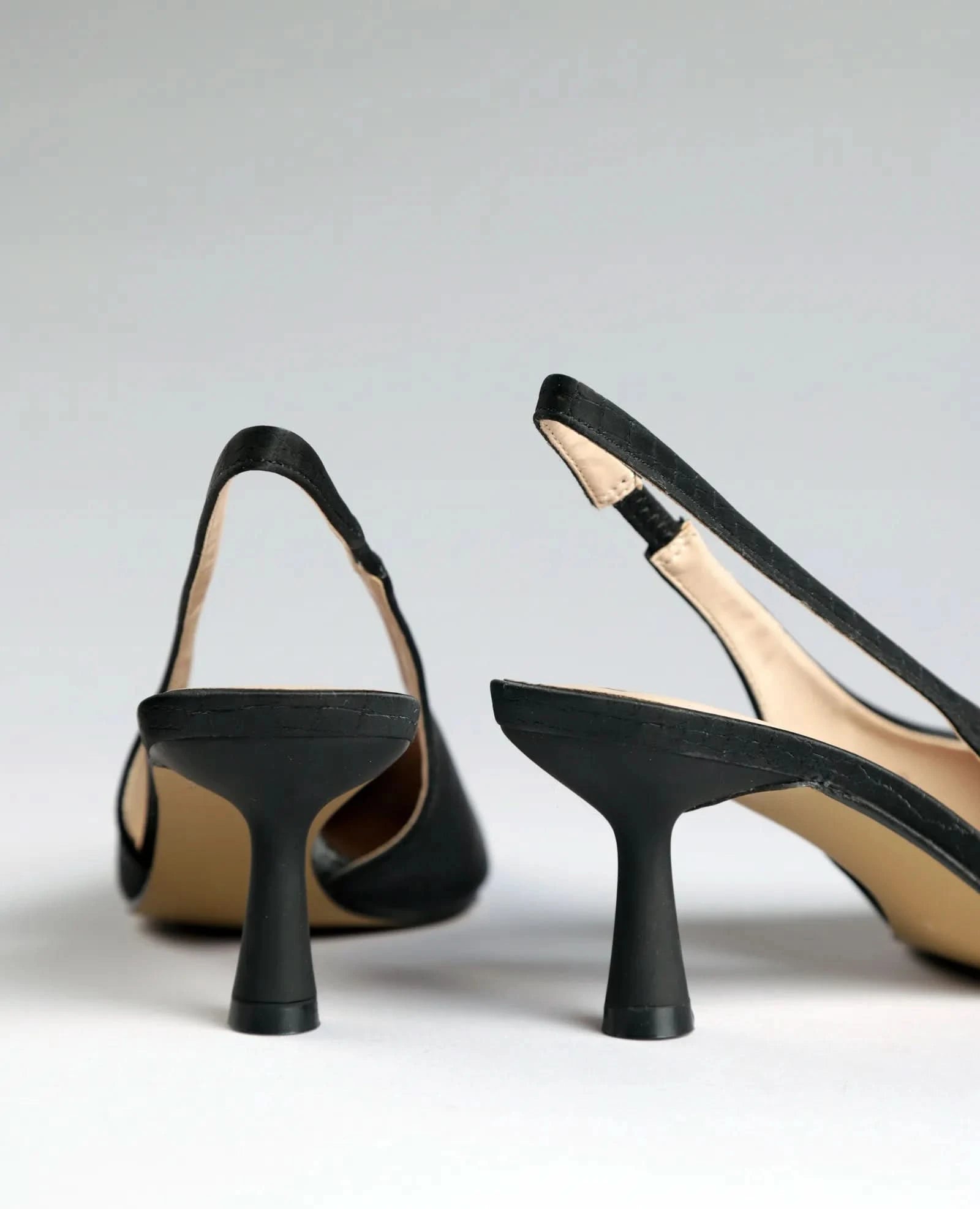 נעלי עקב-לני - B Unique