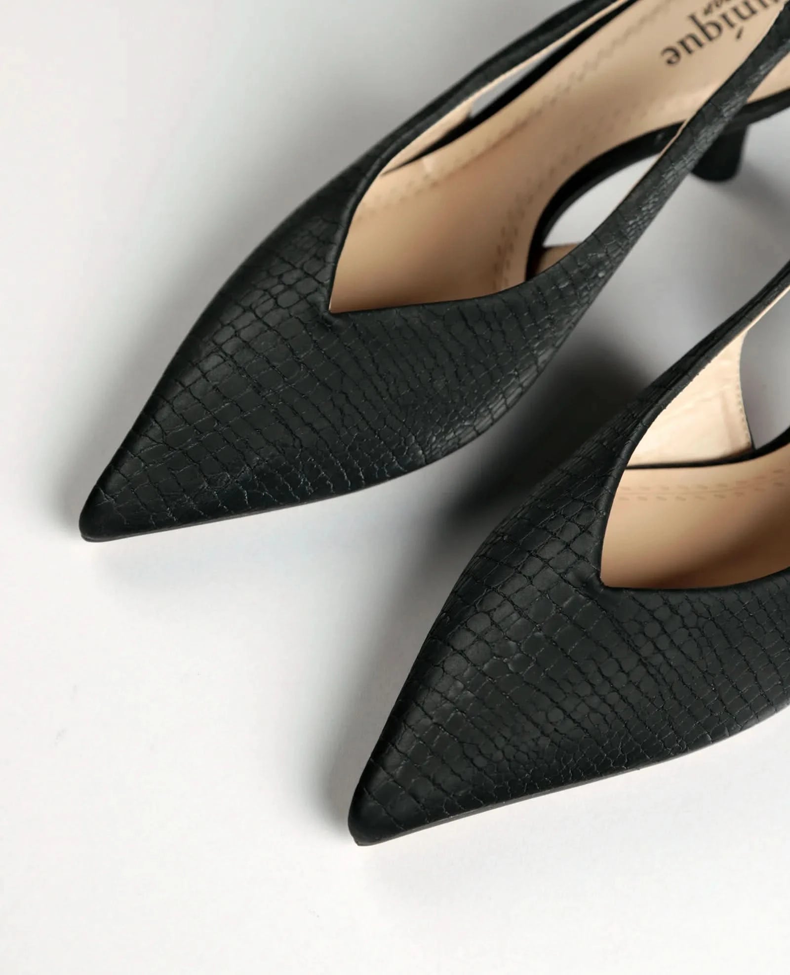 נעלי עקב-לני - B Unique