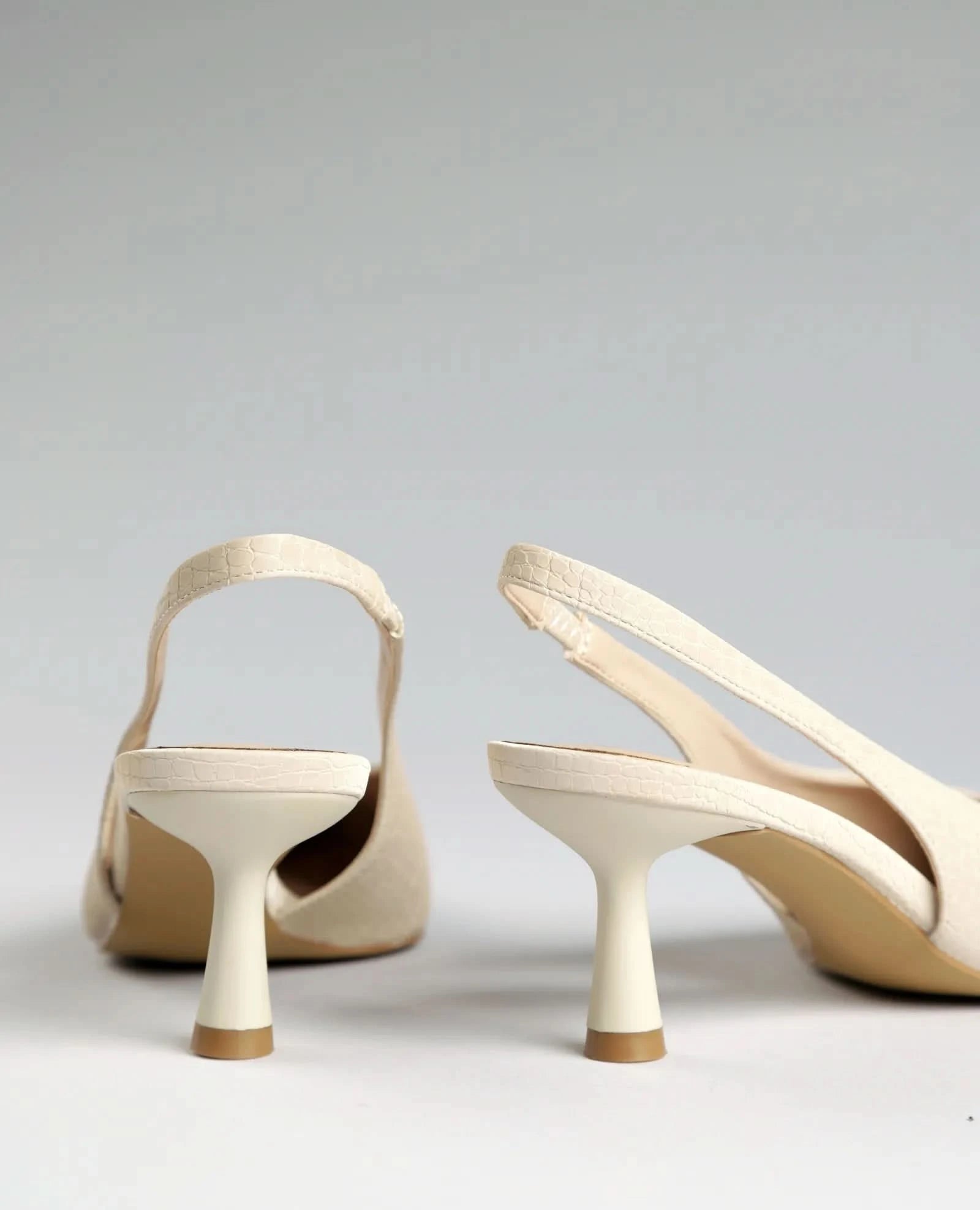 נעלי עקב-לני - B Unique