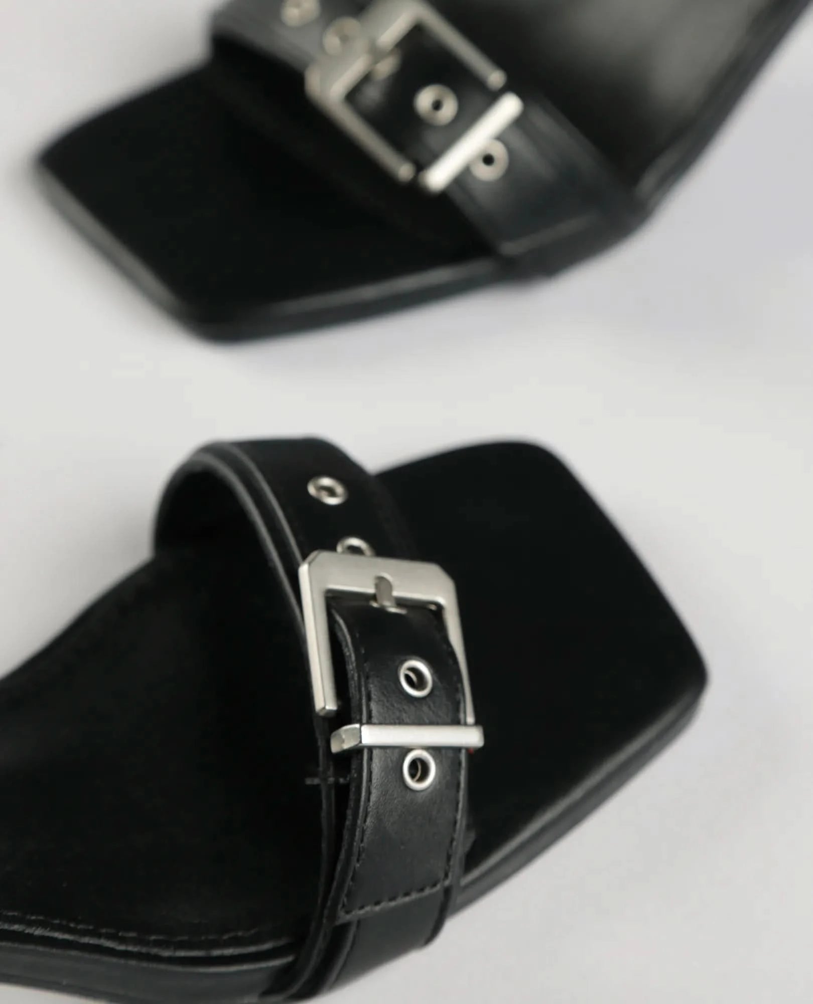 סנדלי עקב - מירן - B Unique