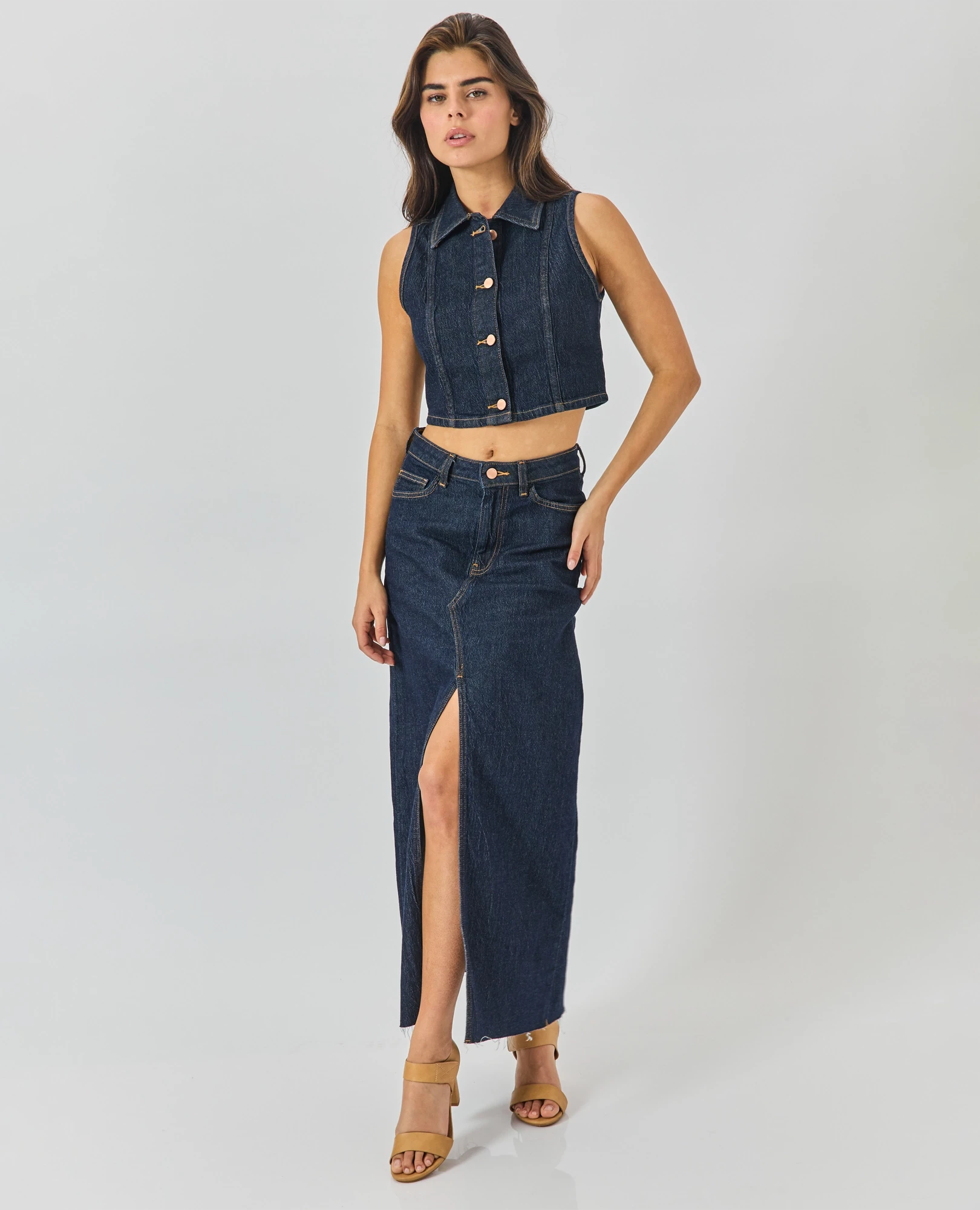 סנדלי עקב - שיינה - B Unique - סנדלי עקב