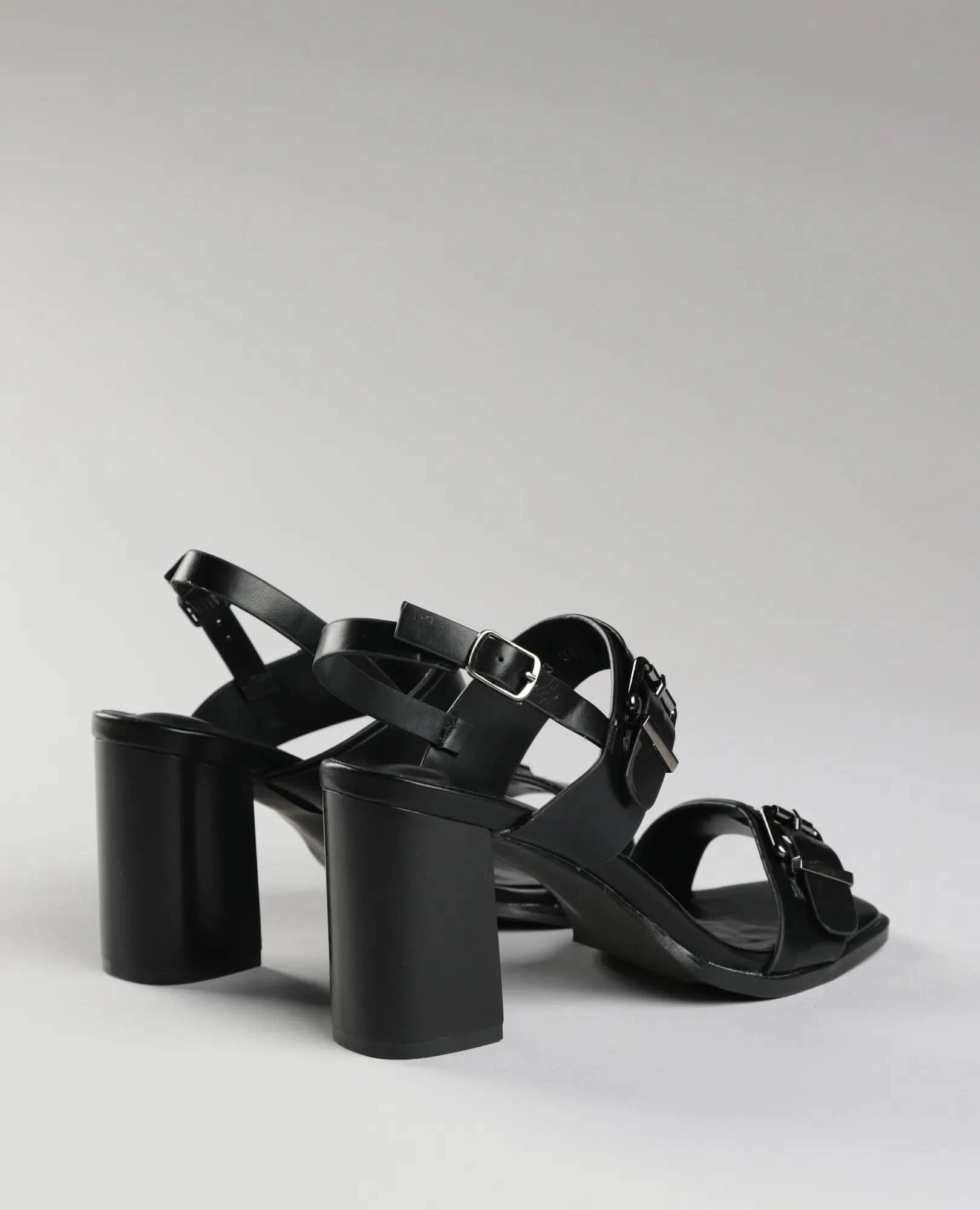 סנדלי עקב - הודיה - B Unique