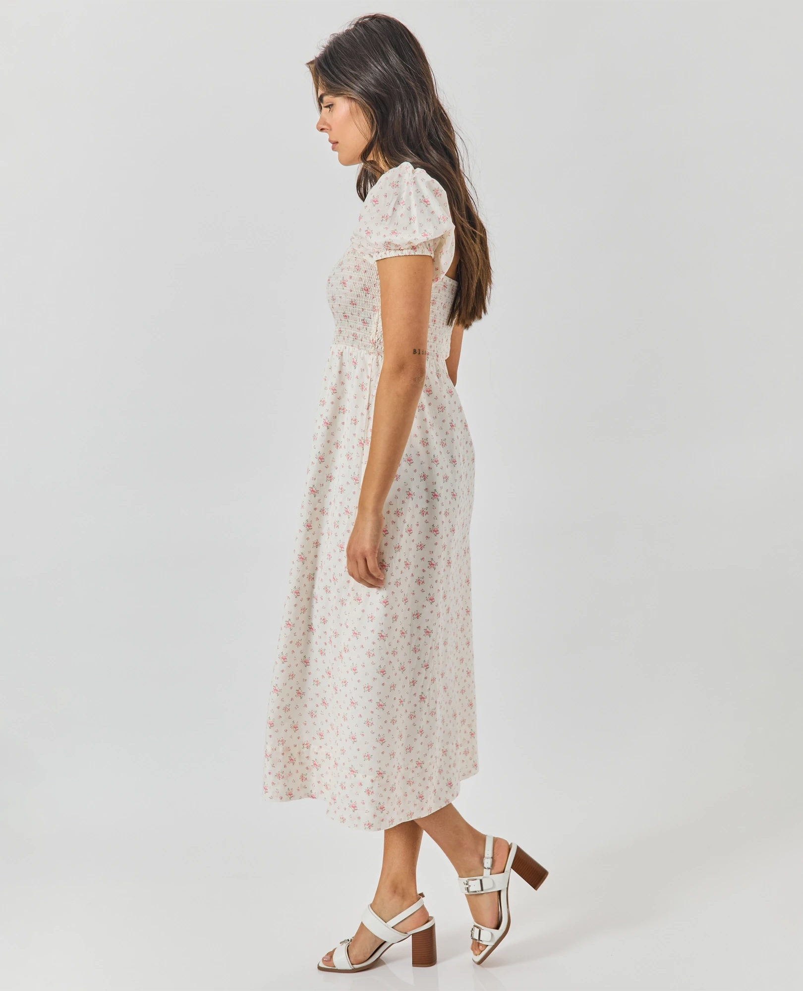 סנדלי עקב - הודיה - B Unique - סנדלי עקב