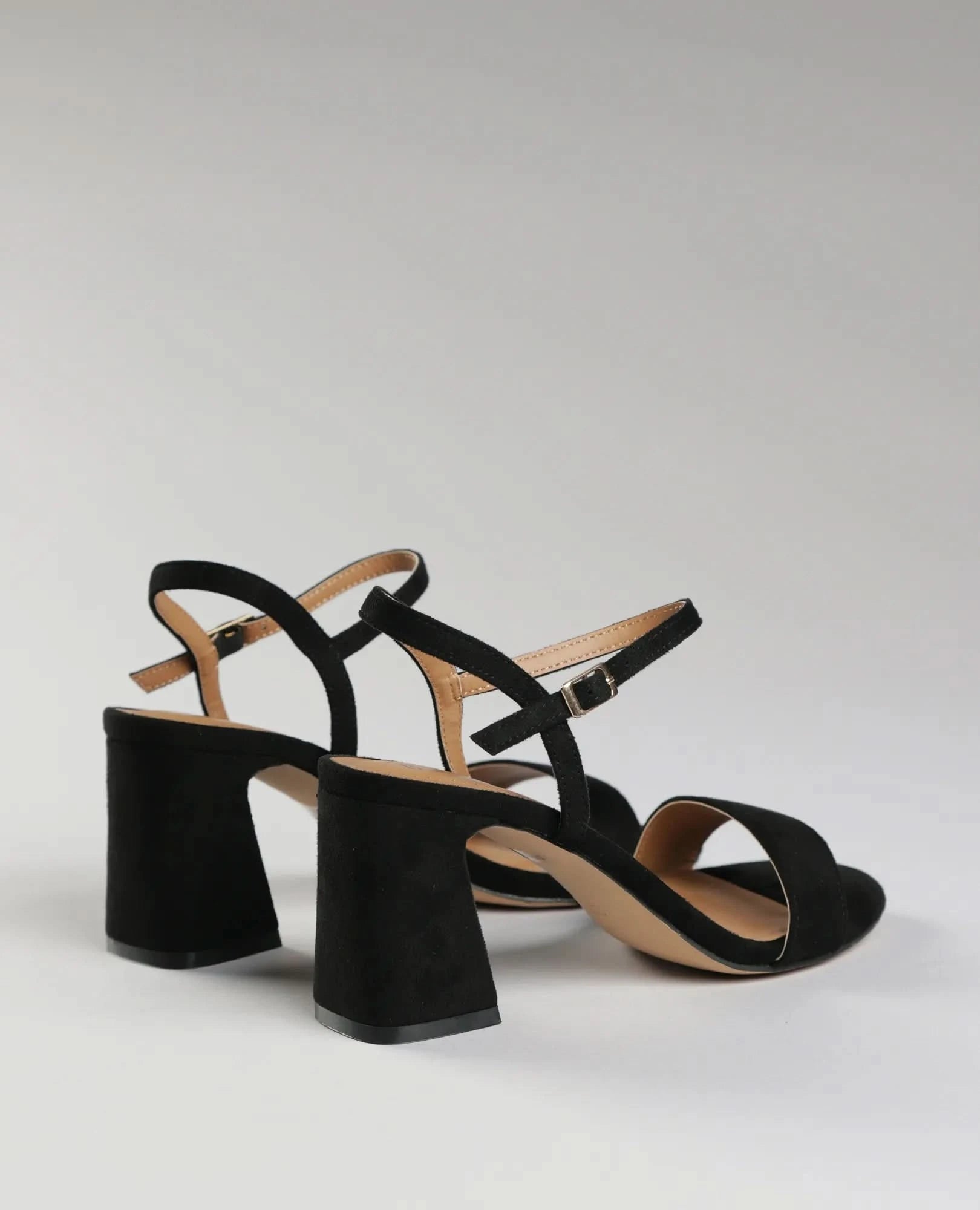 סנדלי עקב- מון - B Unique