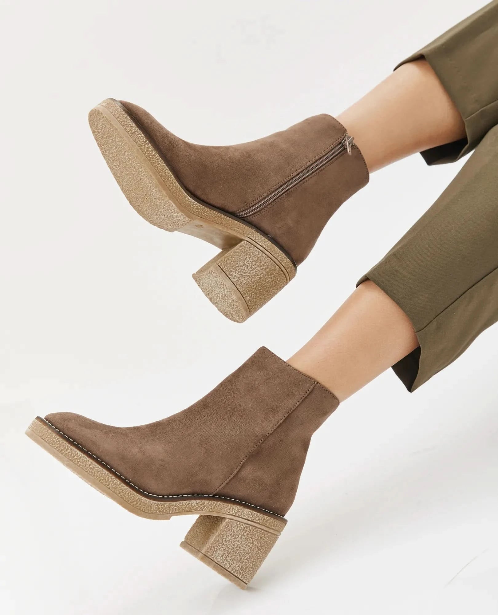 מגפוני עקב- ליאן - B Unique