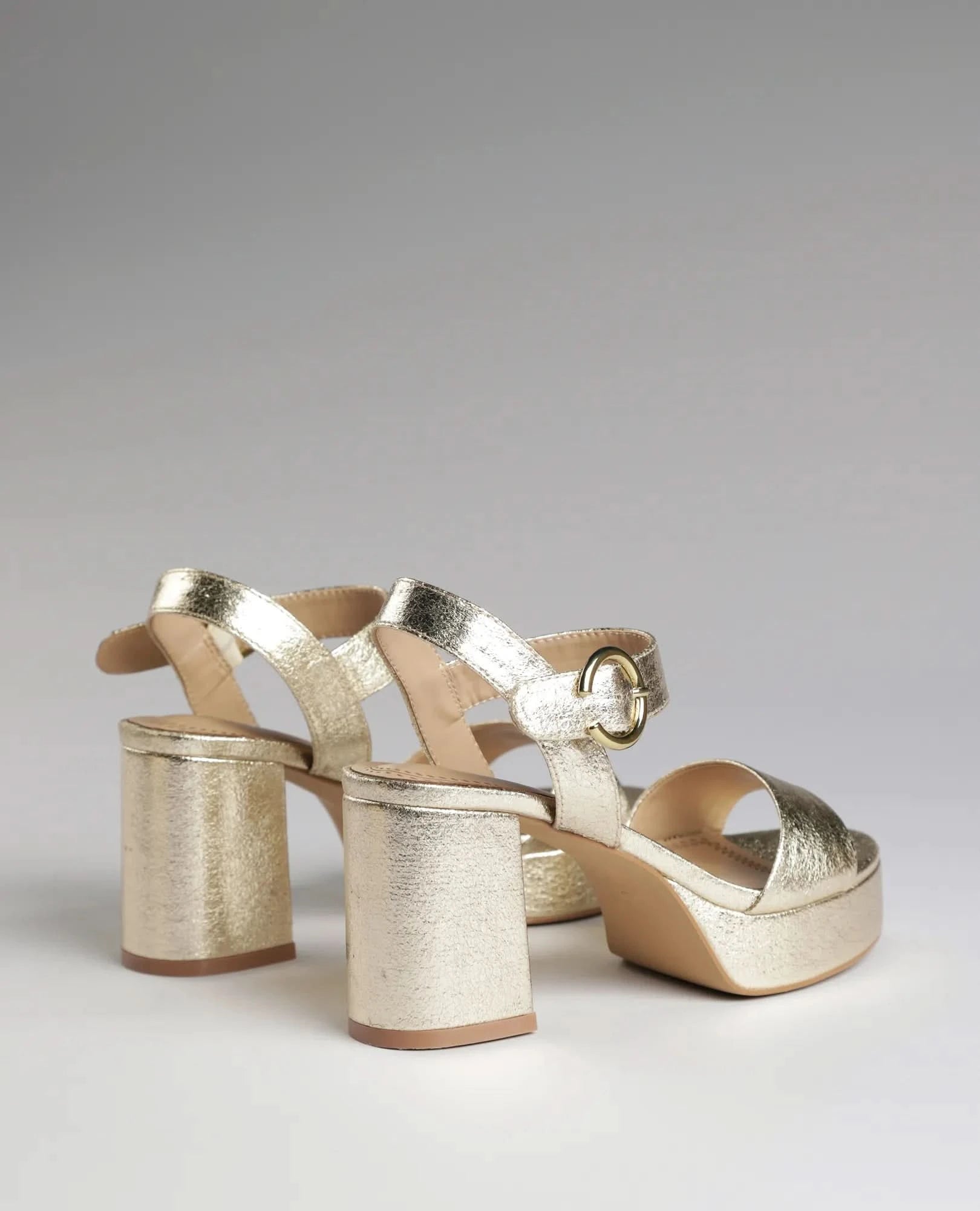 סנדלי פלטפורמה - בר - B Unique
