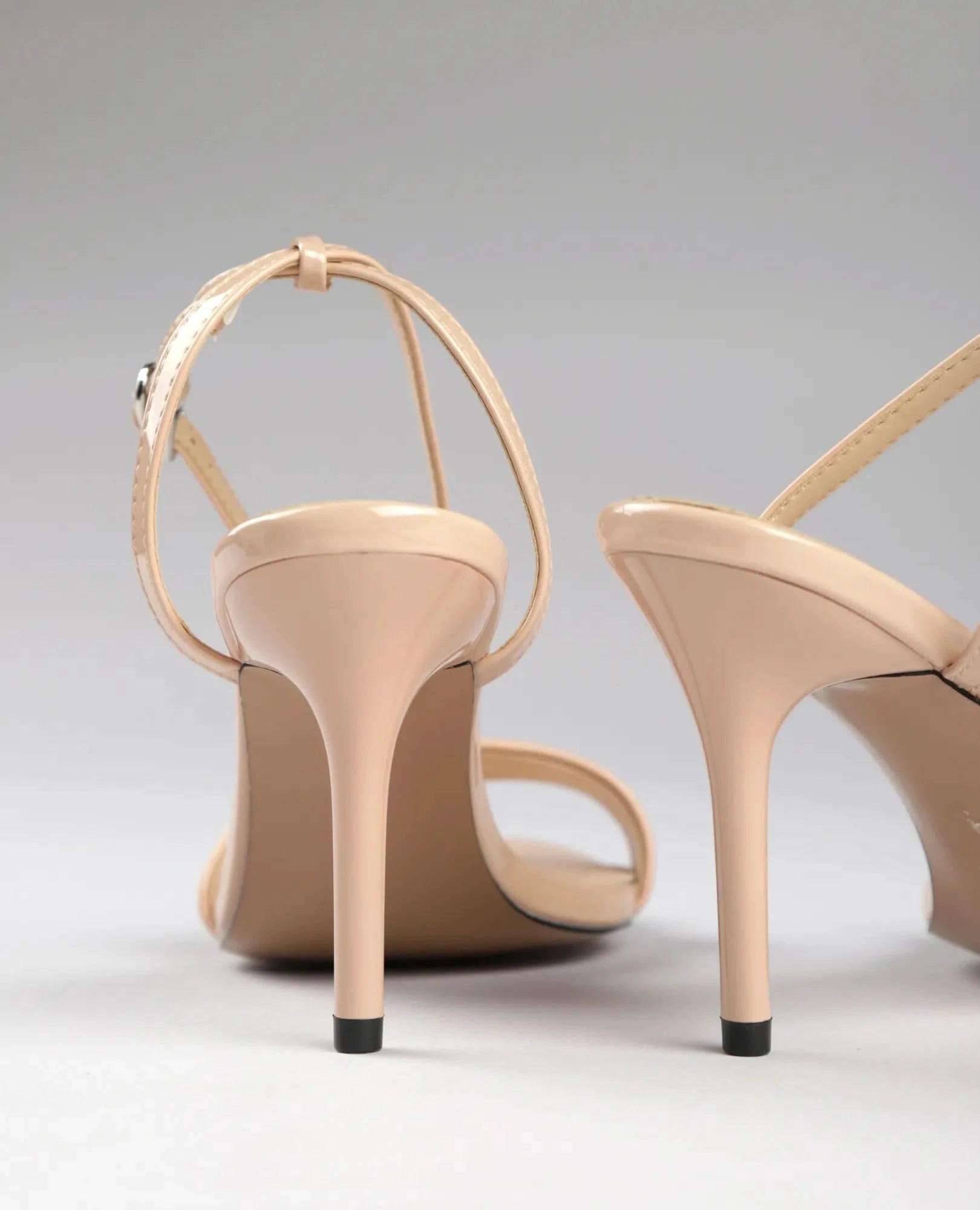 סנדלי עקב - הדר - B Unique - סנדלי עקב