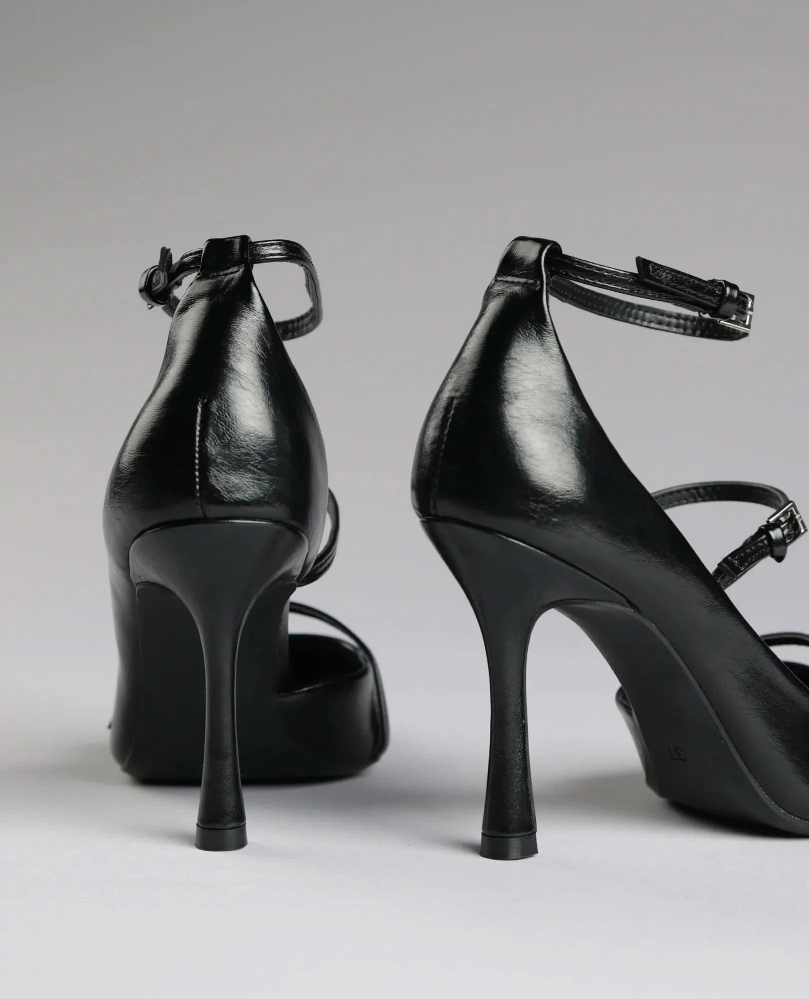 נעלי עקב - רומי - B Unique