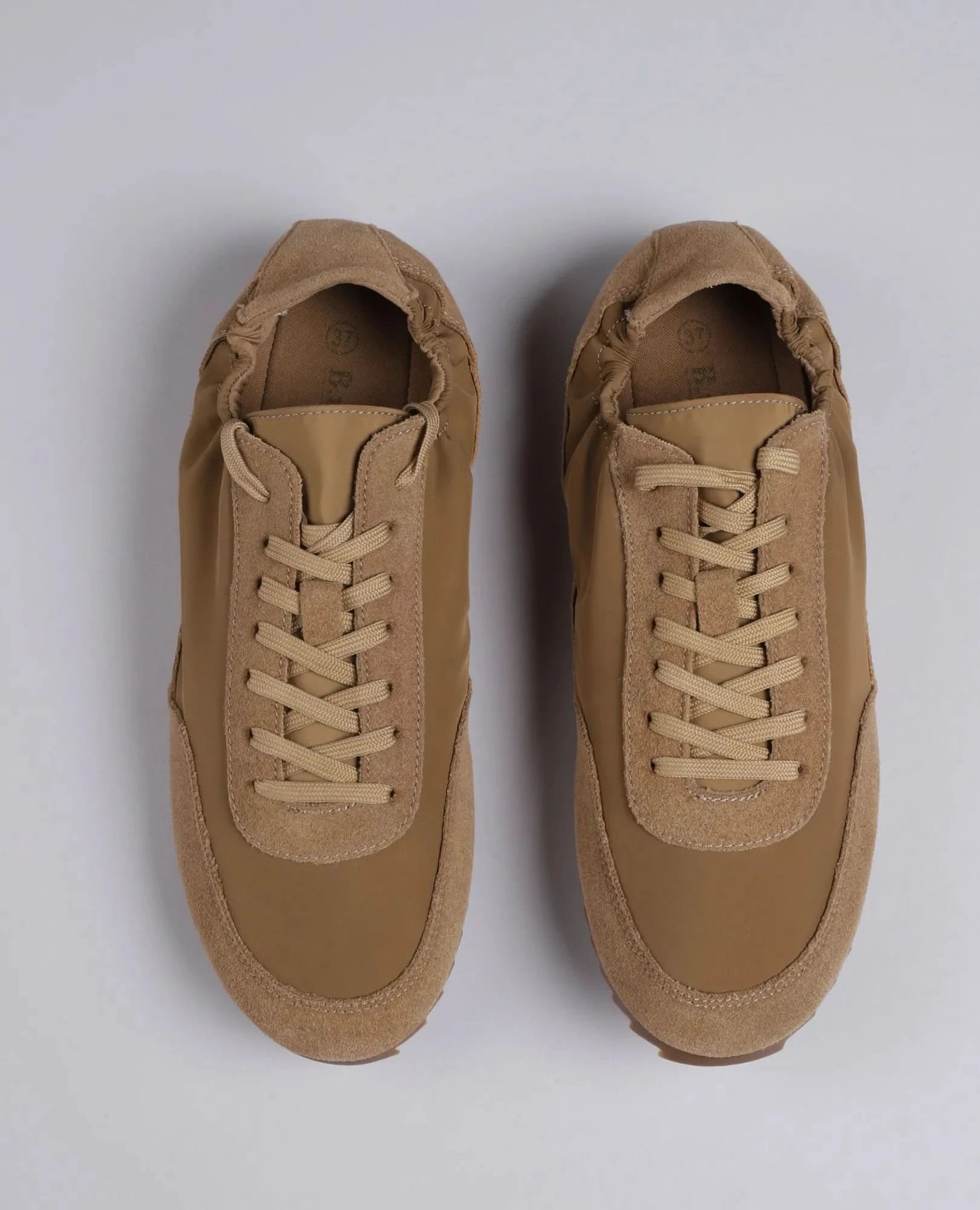 סניקרס עם גומי- קרי - B Unique - סניקרס