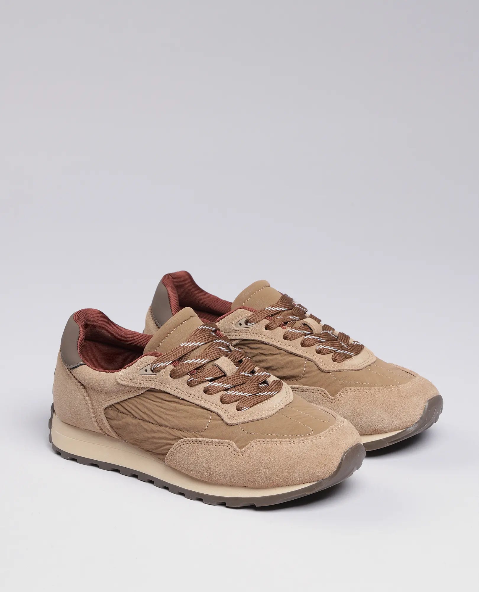 סניקרס עור זמש בשילוב ניי - B Unique - סניקרס