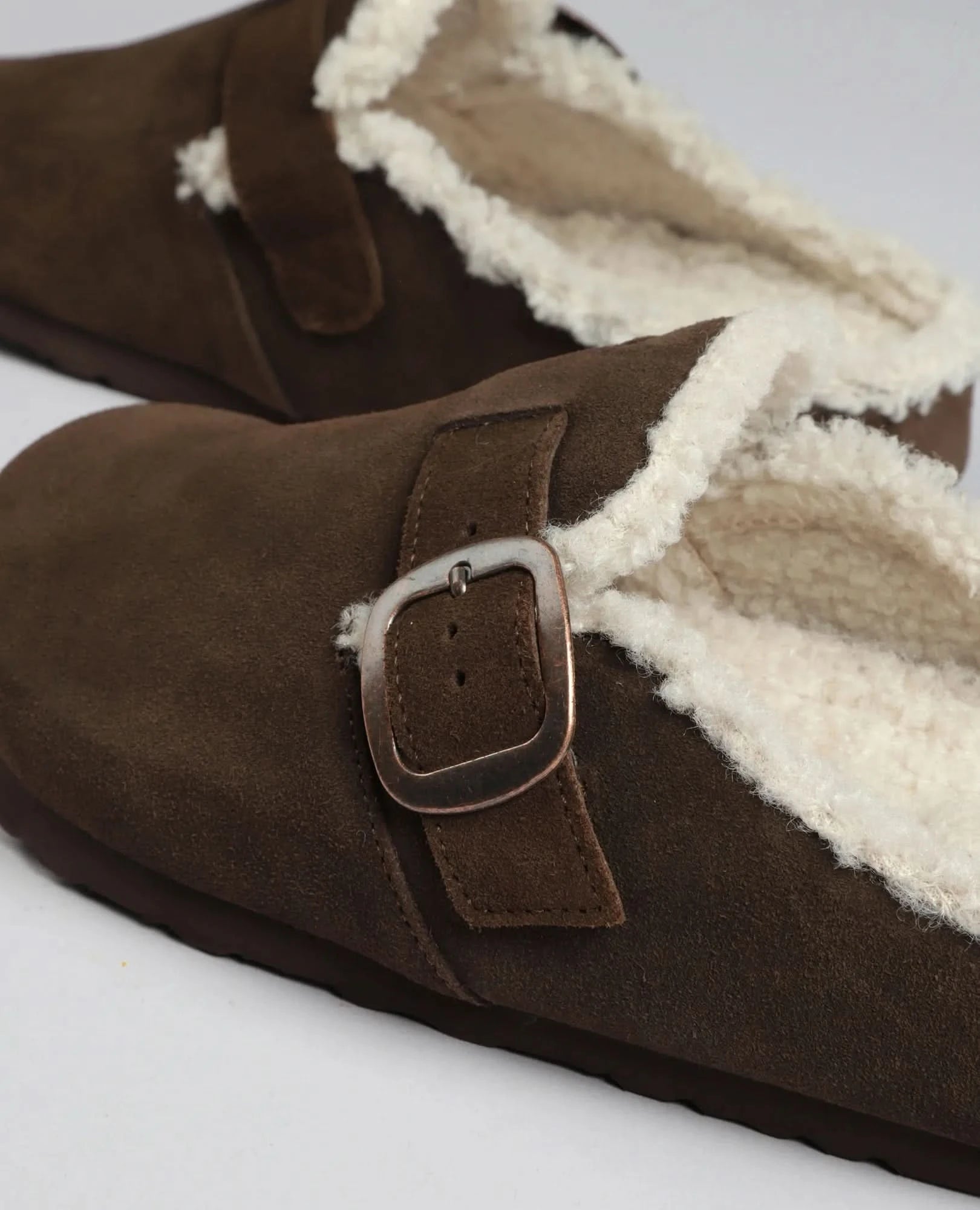 כפכפי פרווה - תומר - B Unique - כפכפים