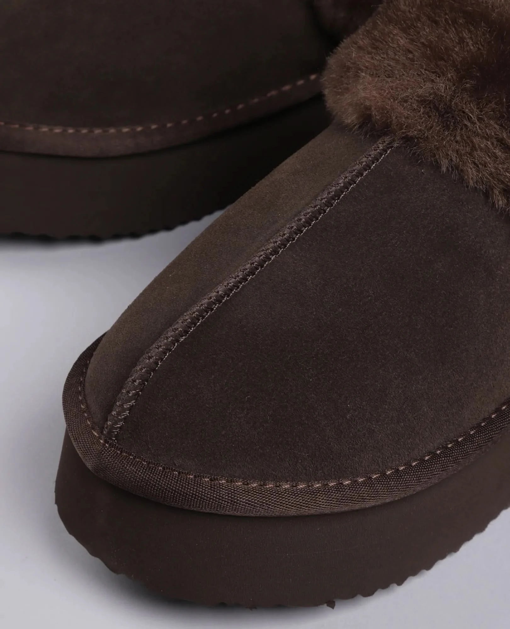 כפכפי עור פרווה- רני - B Unique - דגמי מעבר