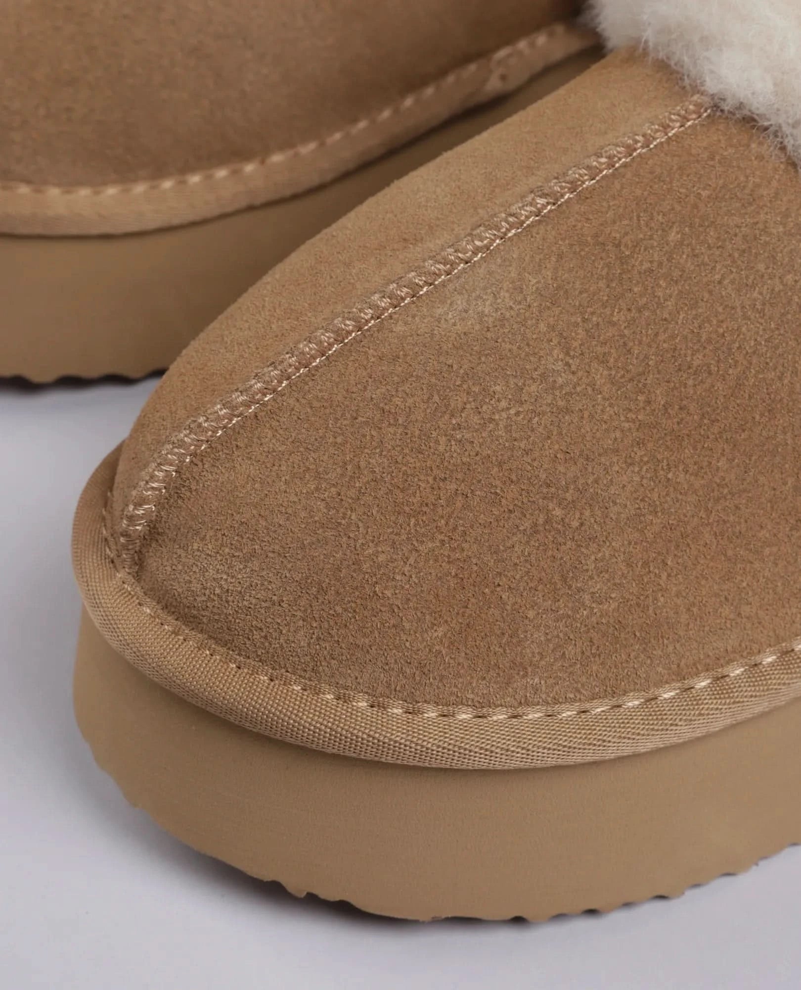 כפכפי עור פרווה- רני - B Unique - דגמי מעבר