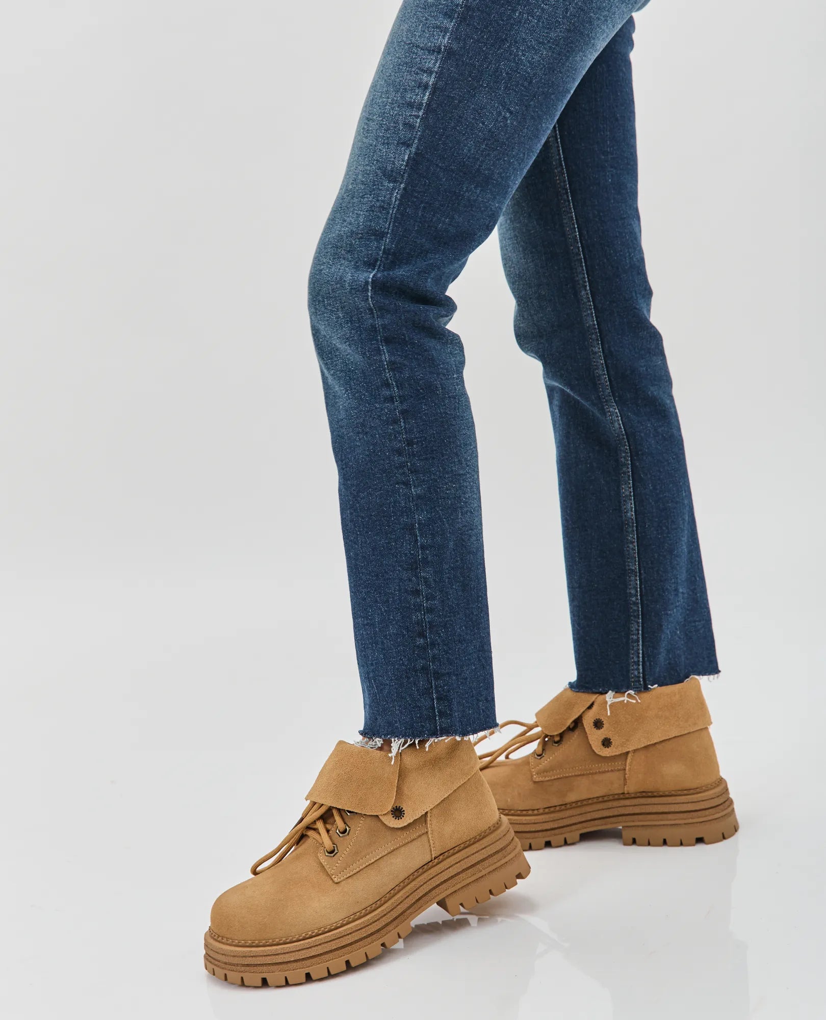 מגפונים סוליית טרקטור- ליאל - B Unique - מגפונים