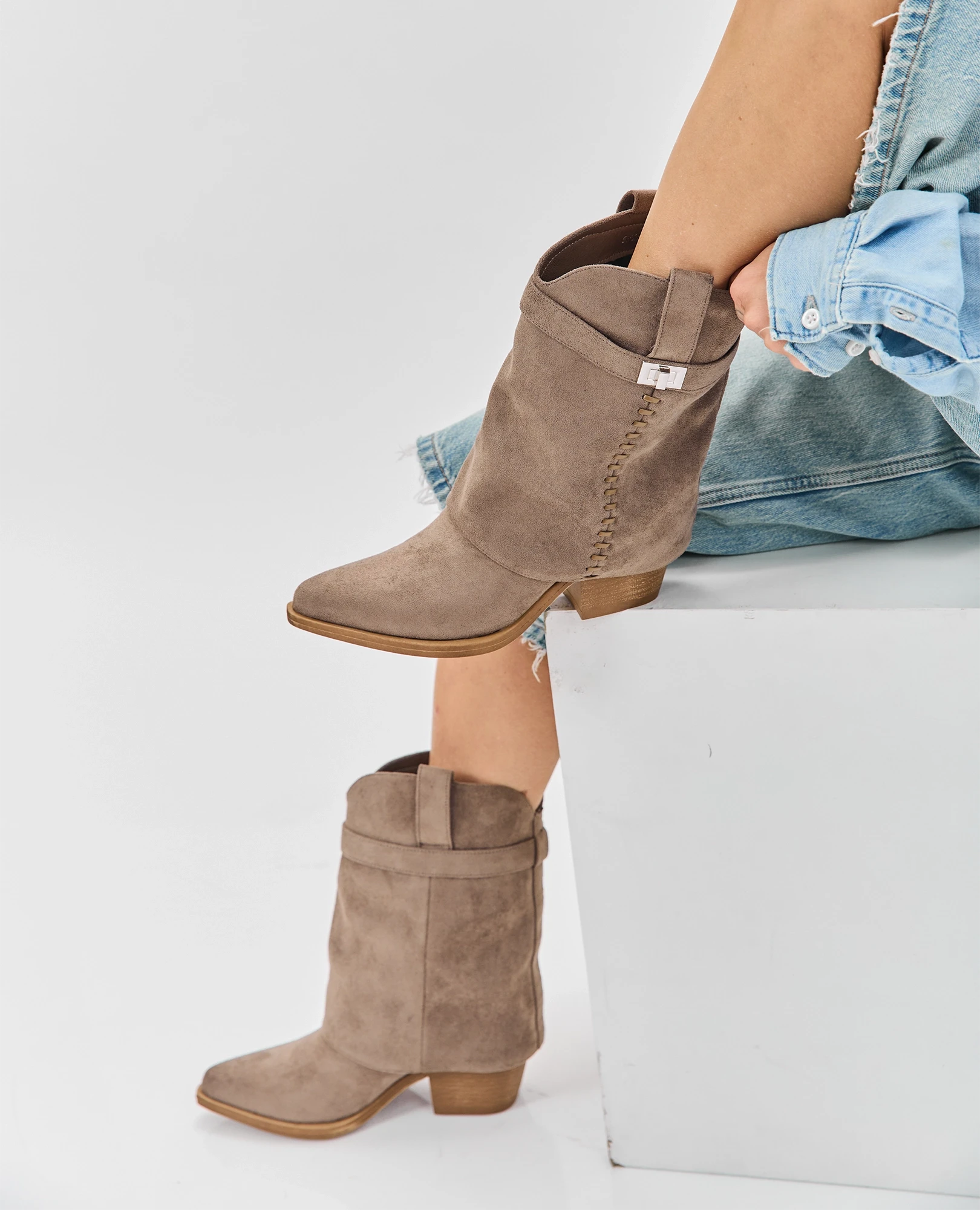 מגפוני עקב - אייבי - B Unique - מגפונים