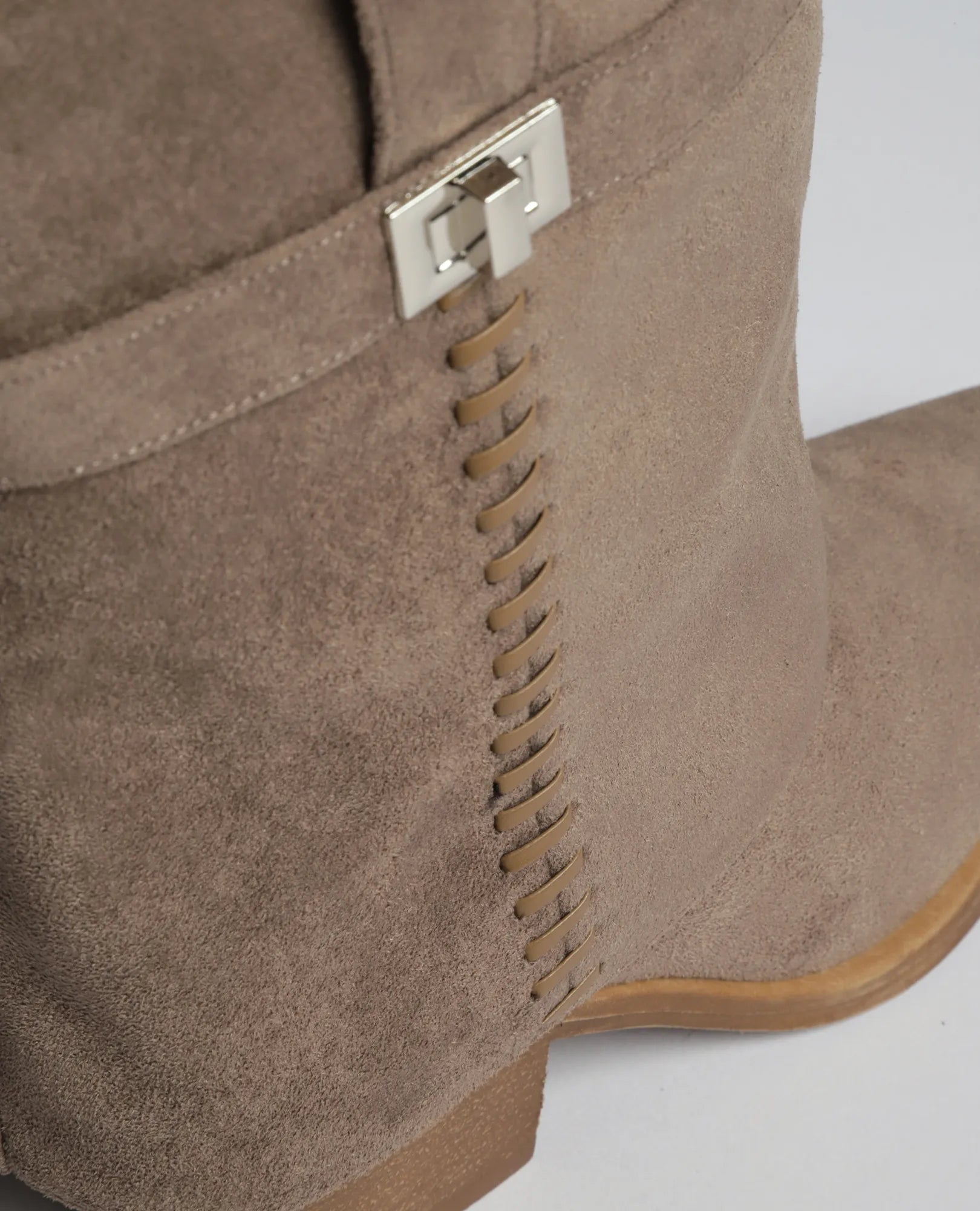 מגפוני עקב - אייבי - B Unique - מגפונים