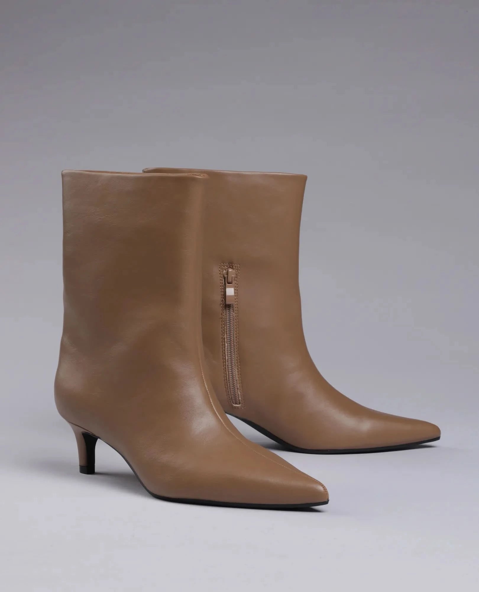 מגפוני שפיץ- קורינה - B Unique - מגפונים