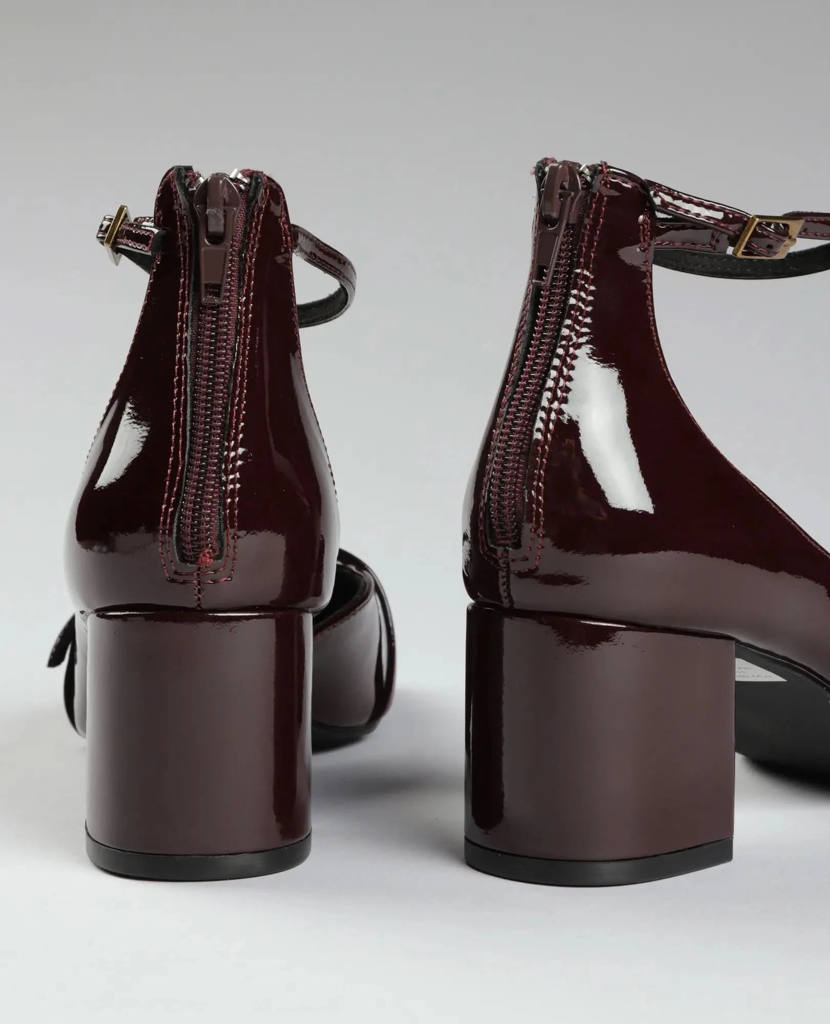 נעלי עקב - שי - B Unique - נעלי עקב