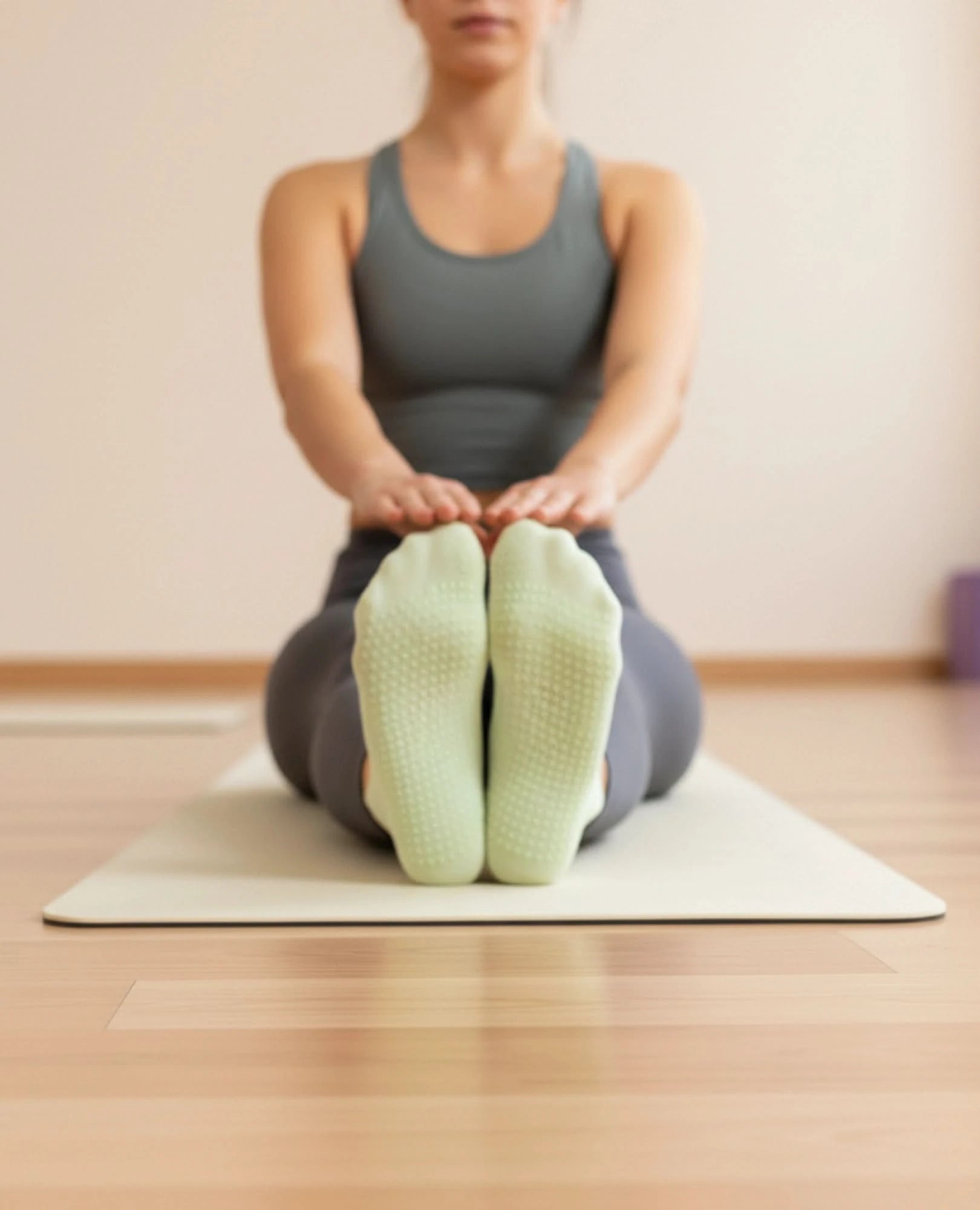 גרבי יוגה קצרות - B Unique - גרביים