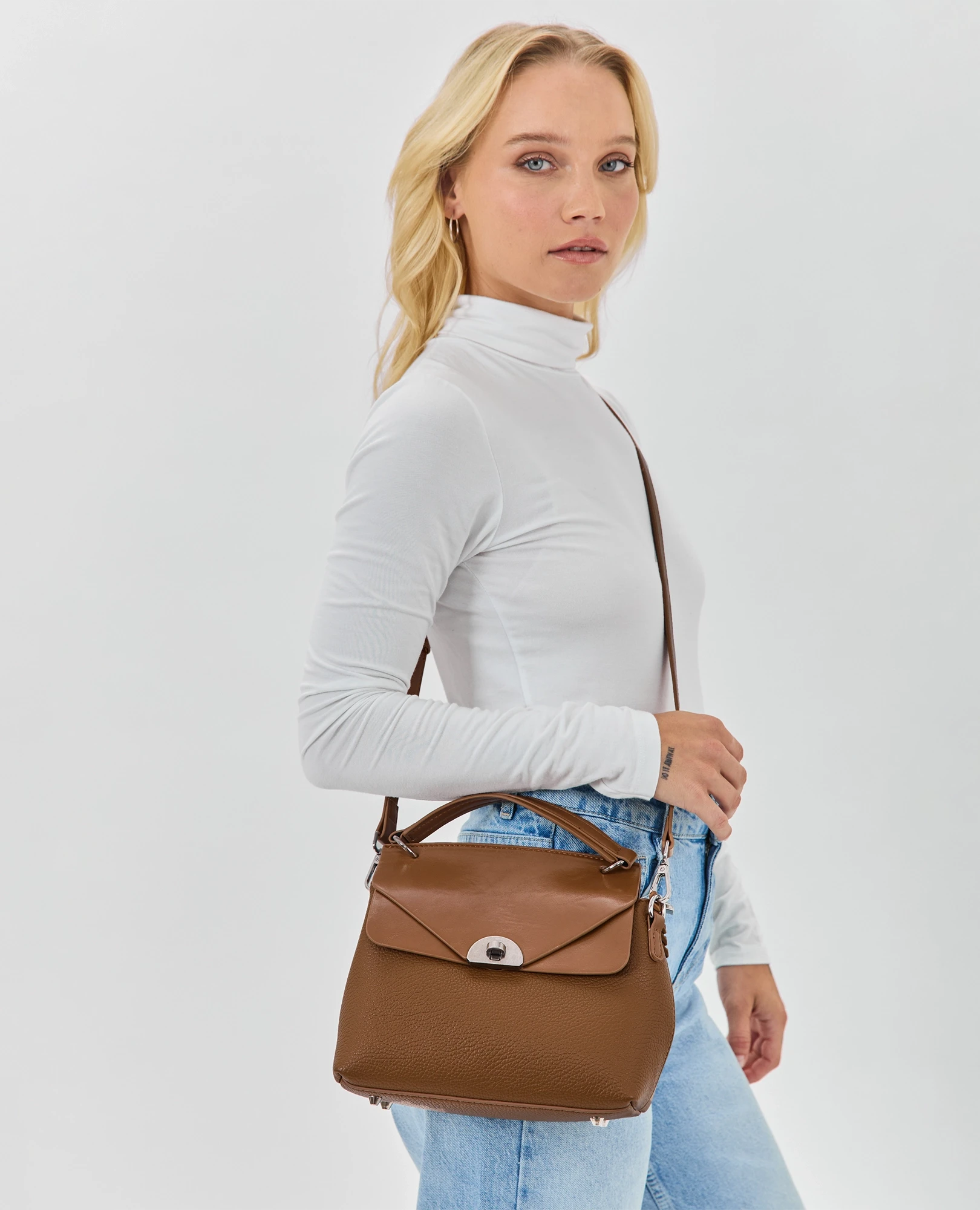 תיק צד- הנרי - B Unique - תיק צד קטן דמוי עור