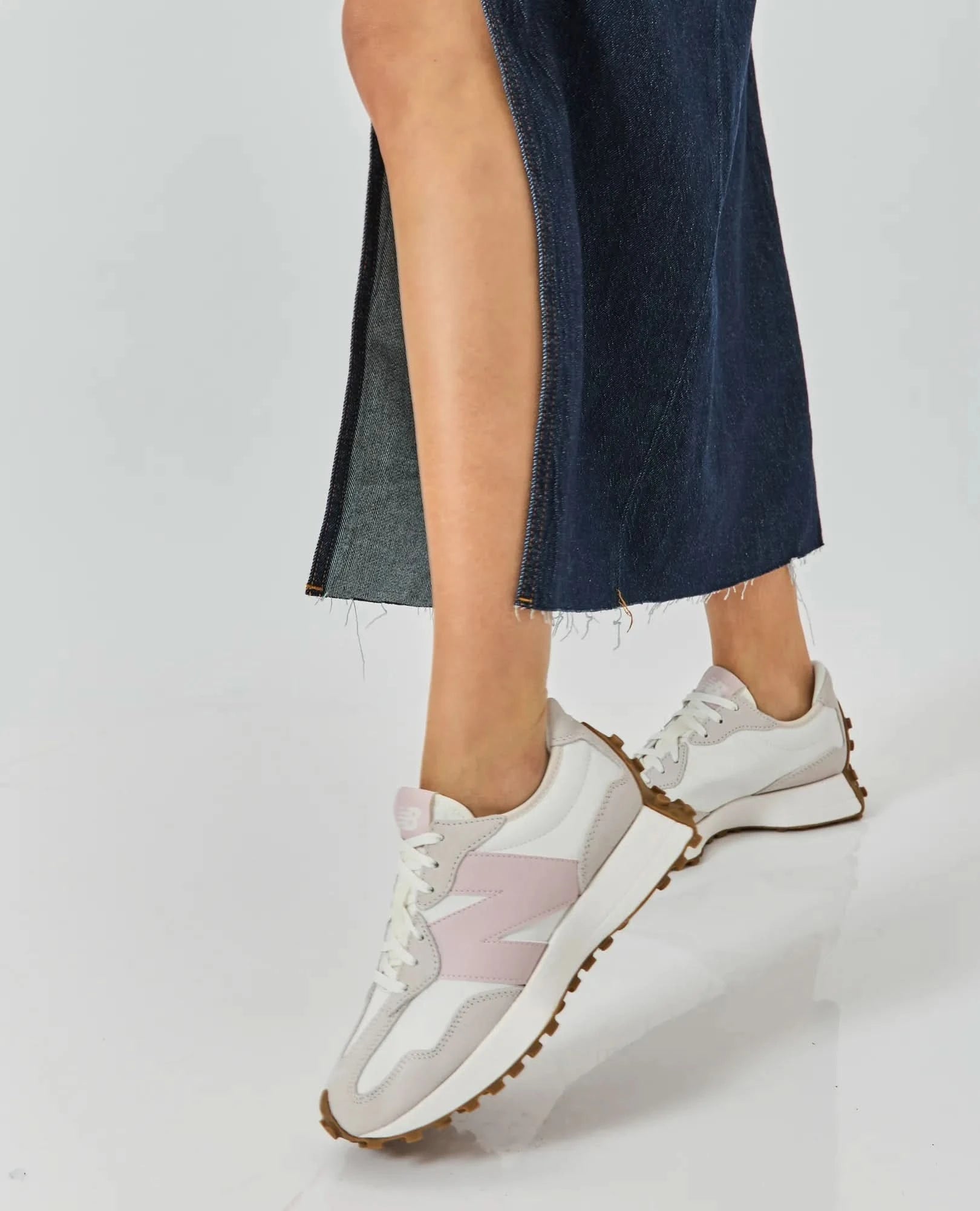 סניקרס 327 - נשים - B Unique - סניקרס