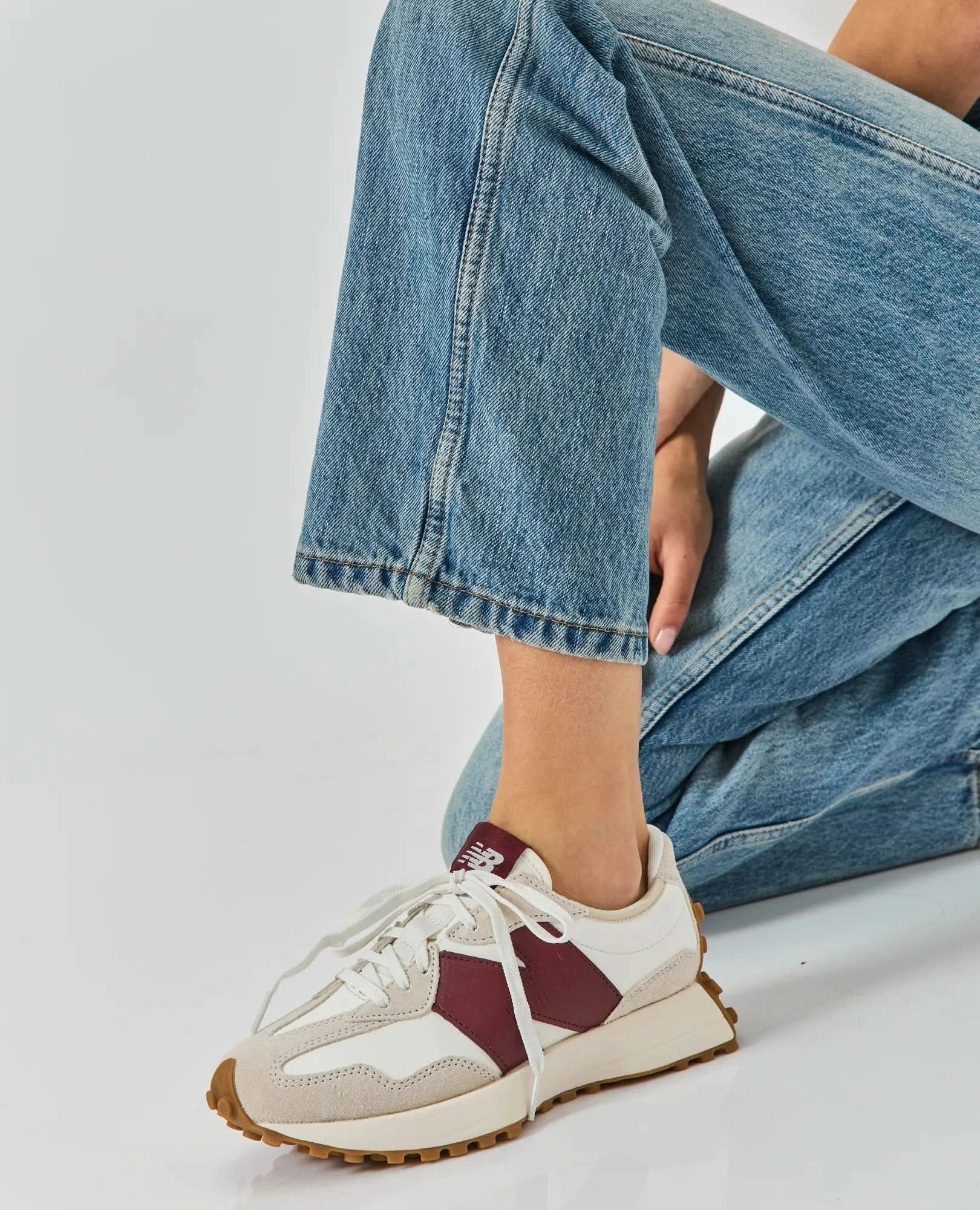 סניקרס 327 - נשים - B Unique - סניקרס